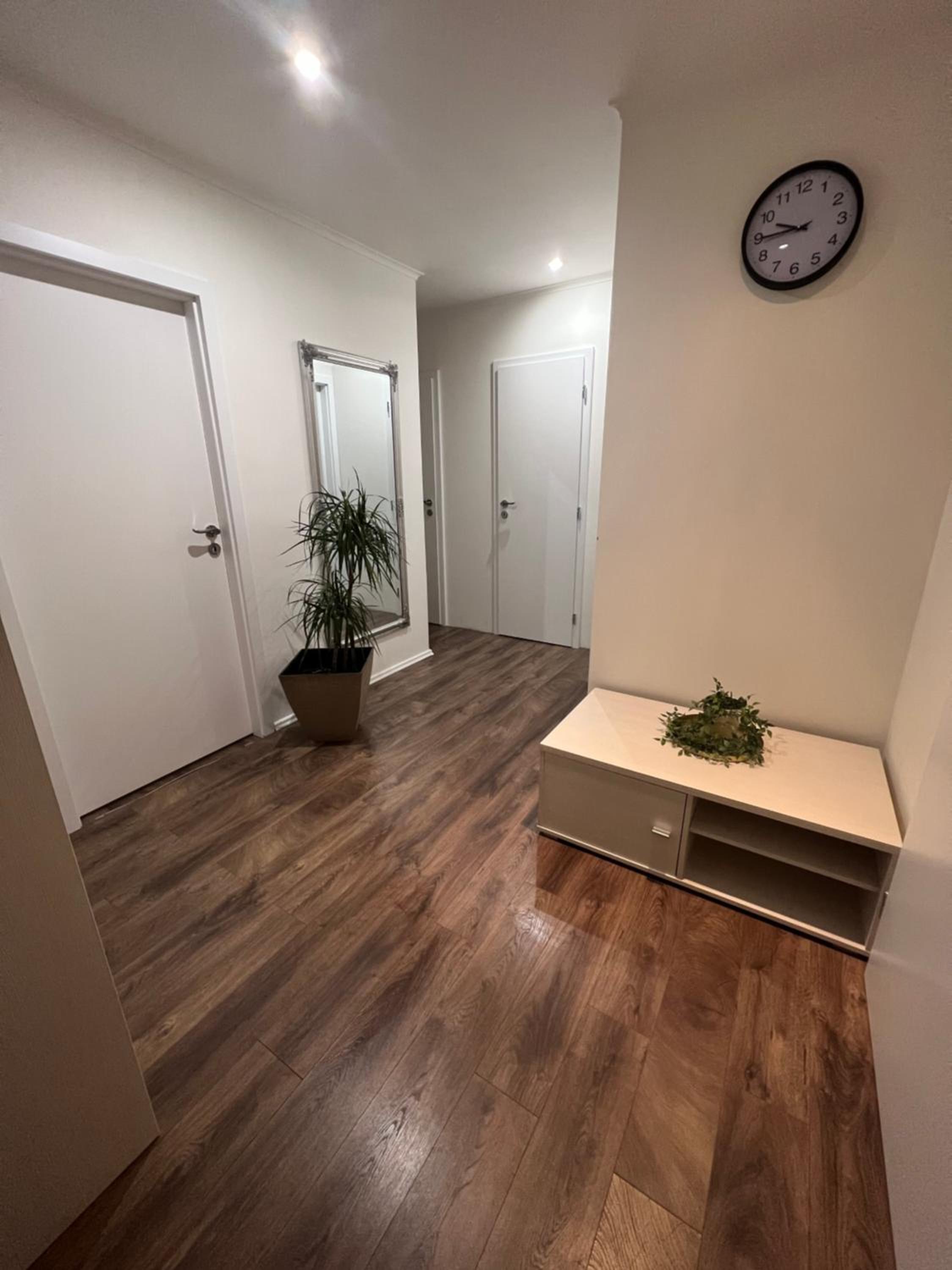 One-Bedroom Apartment - Photo 11