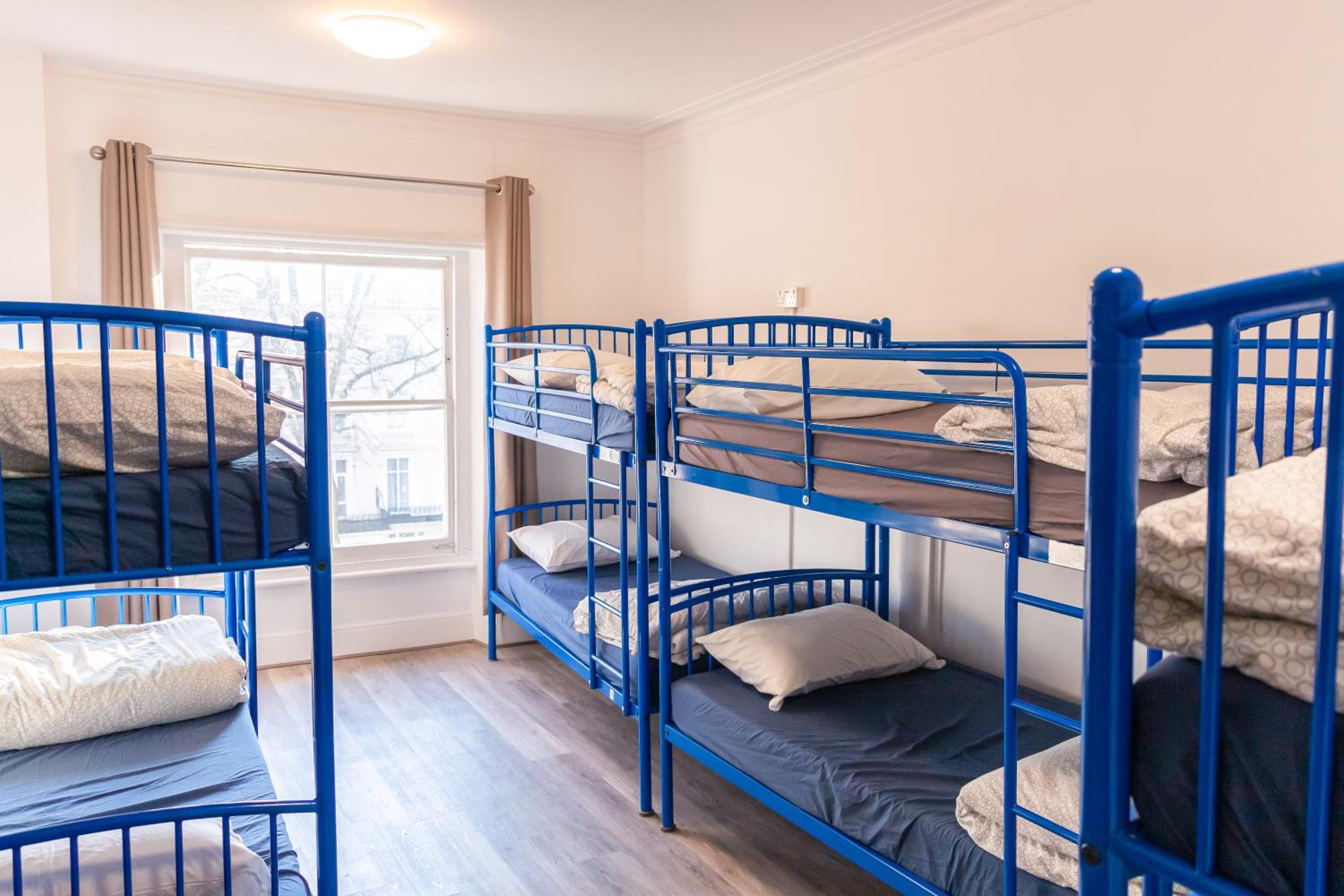 Bed in 8-Bed Mixed Dormitory Room photo 3
