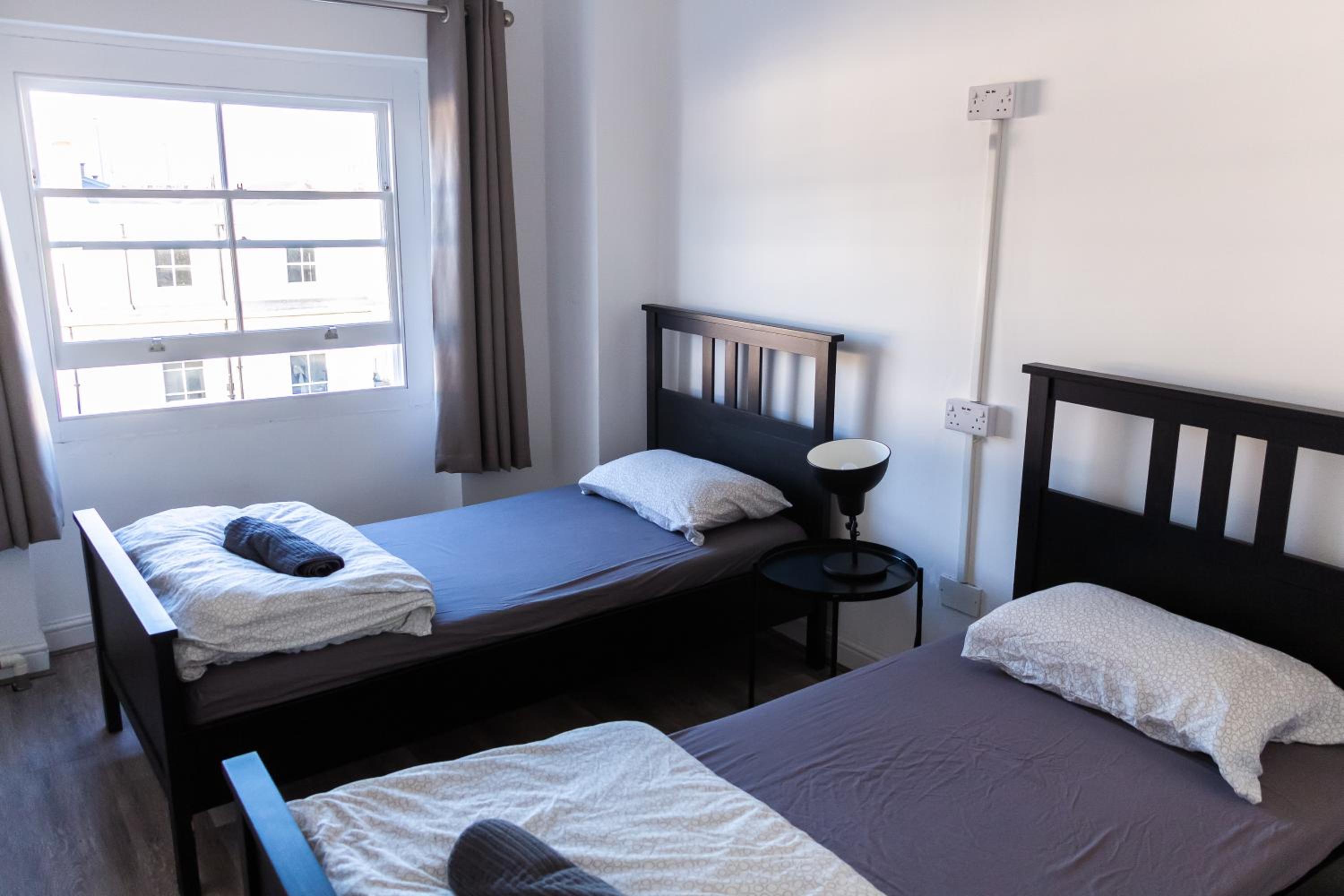 Standard Twin Room with Shared Bathroom photo 3