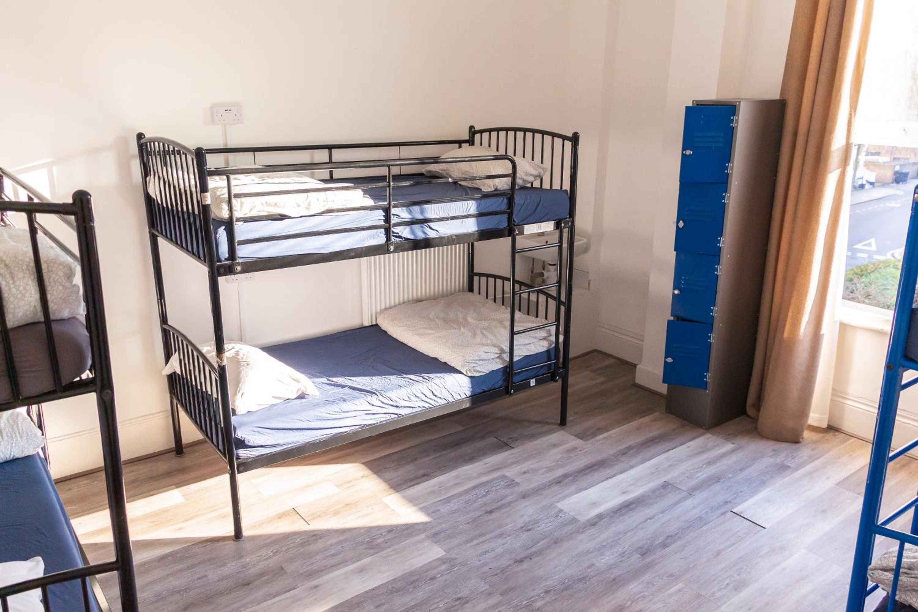 Bed in 6-Bed Mixed Dormitory Room photo 1