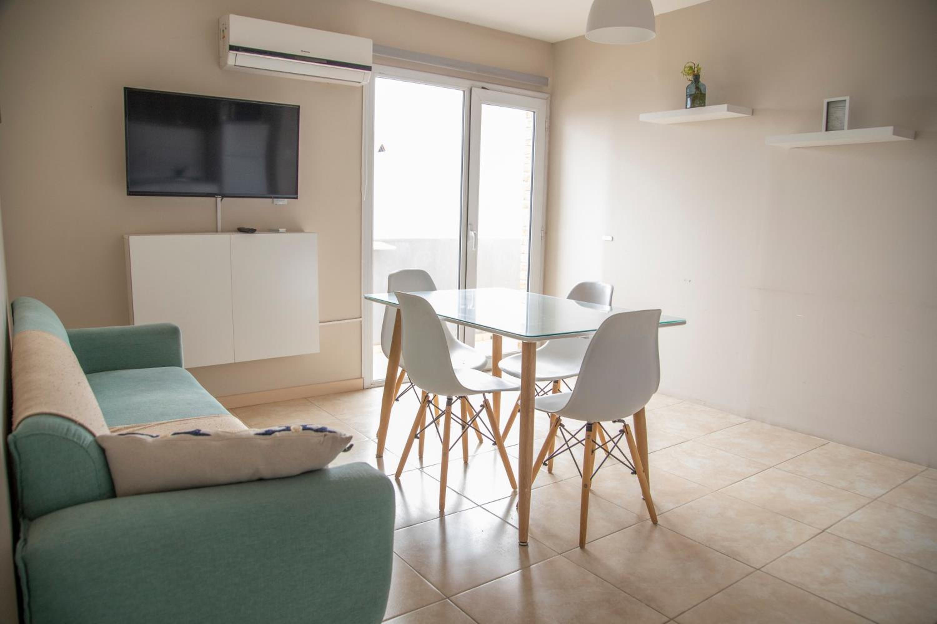 Apartment With Balcony photo 3