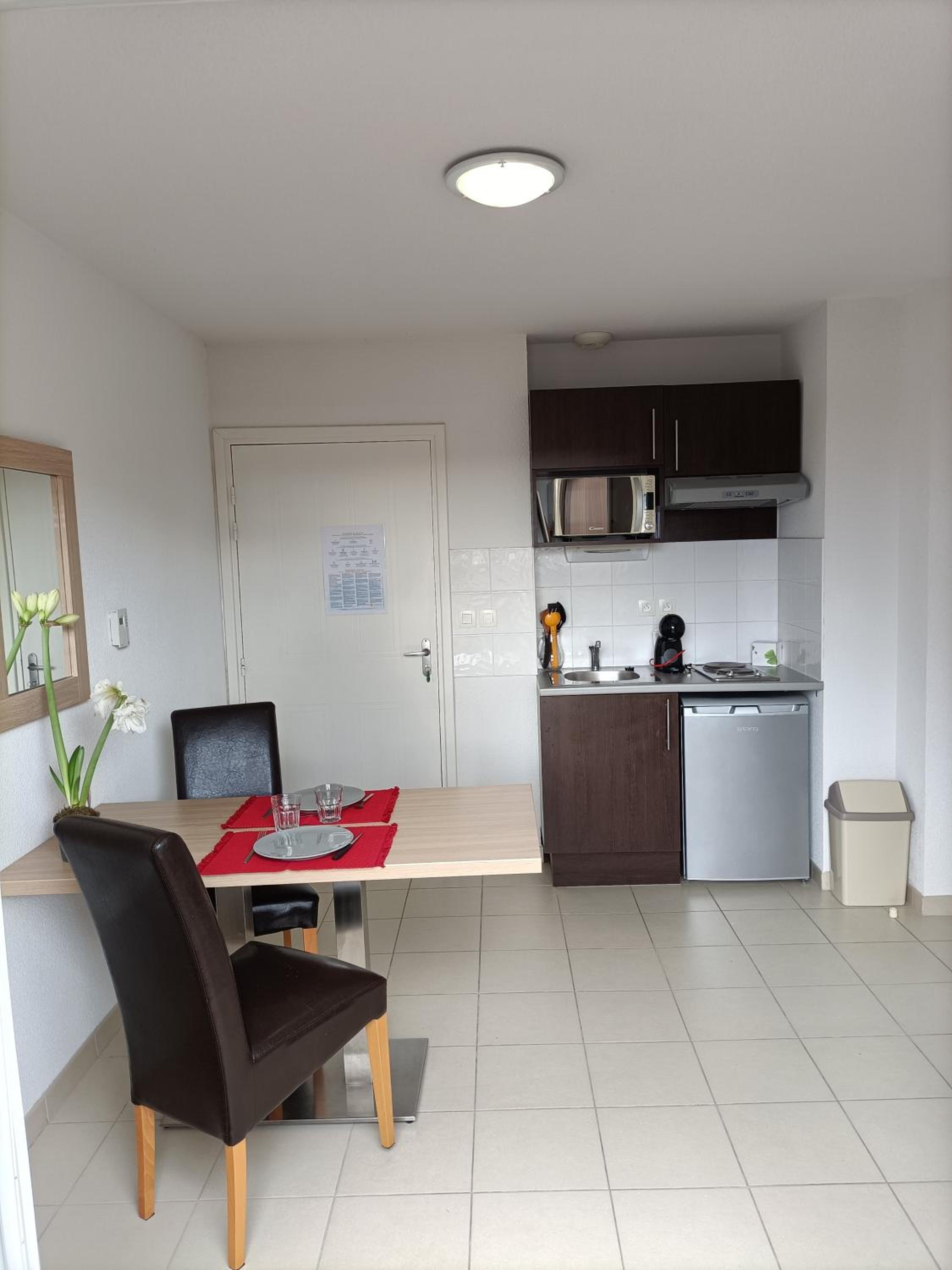 Apartment with Terrace photo 3