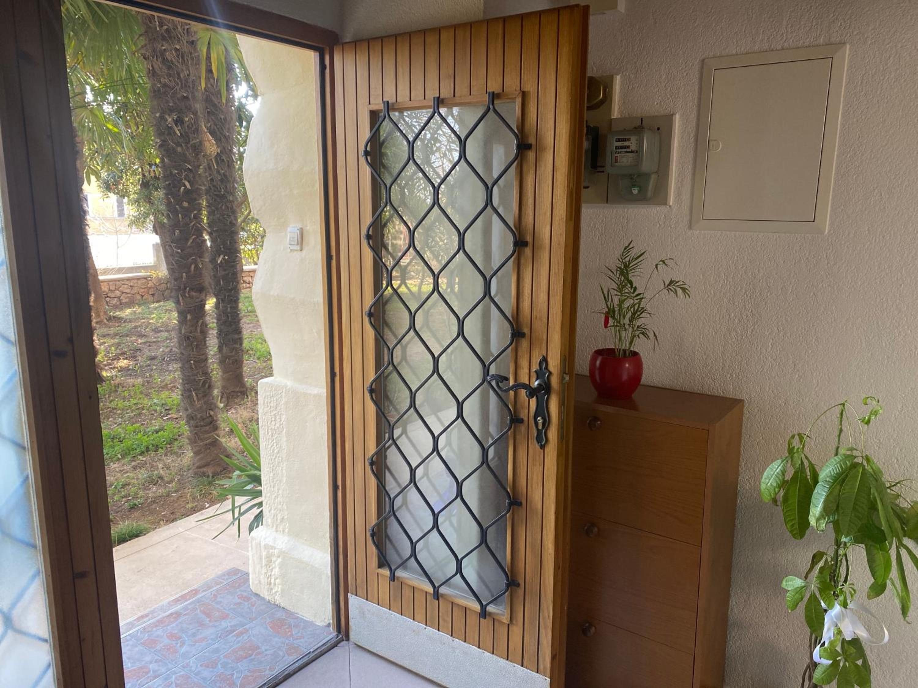 One-Bedroom Apartment - Photo 17