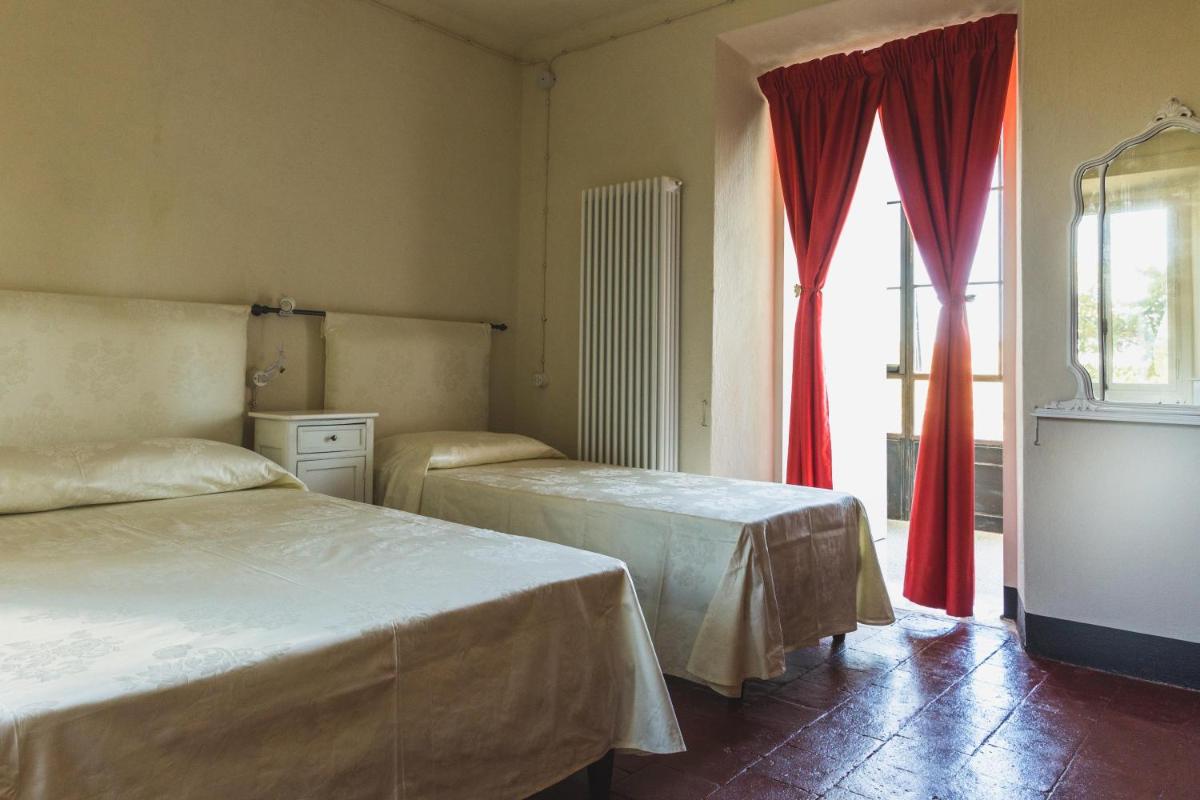 Triple Room with Private Bathroom photo 1