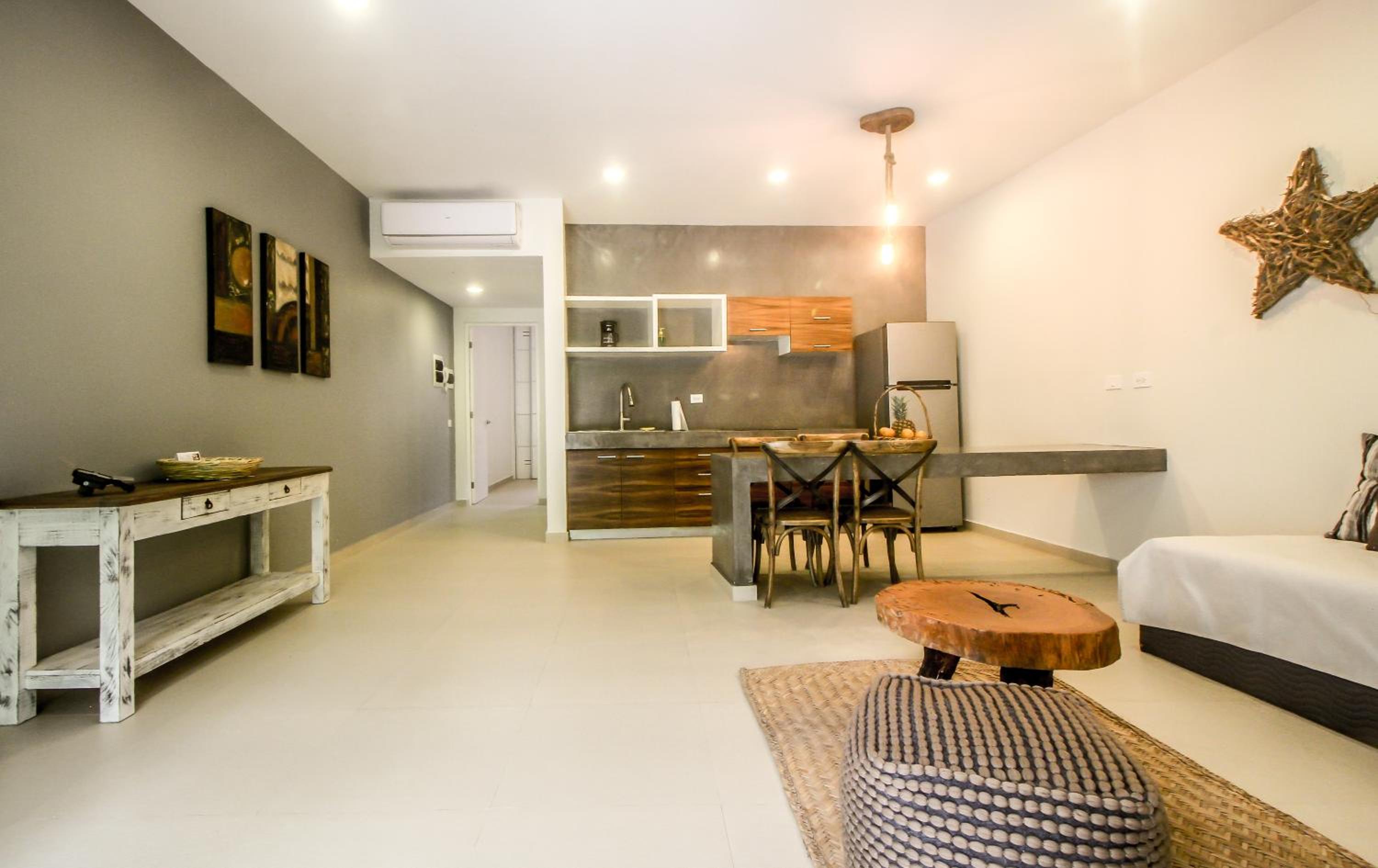 Apartment With Garden View