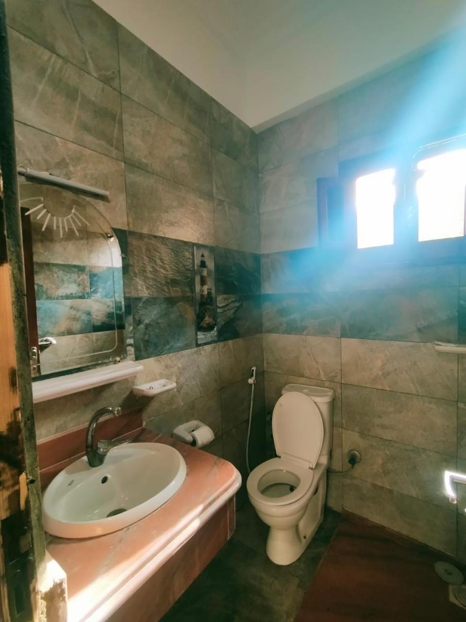 Budget Double or Twin Room - Photo 6