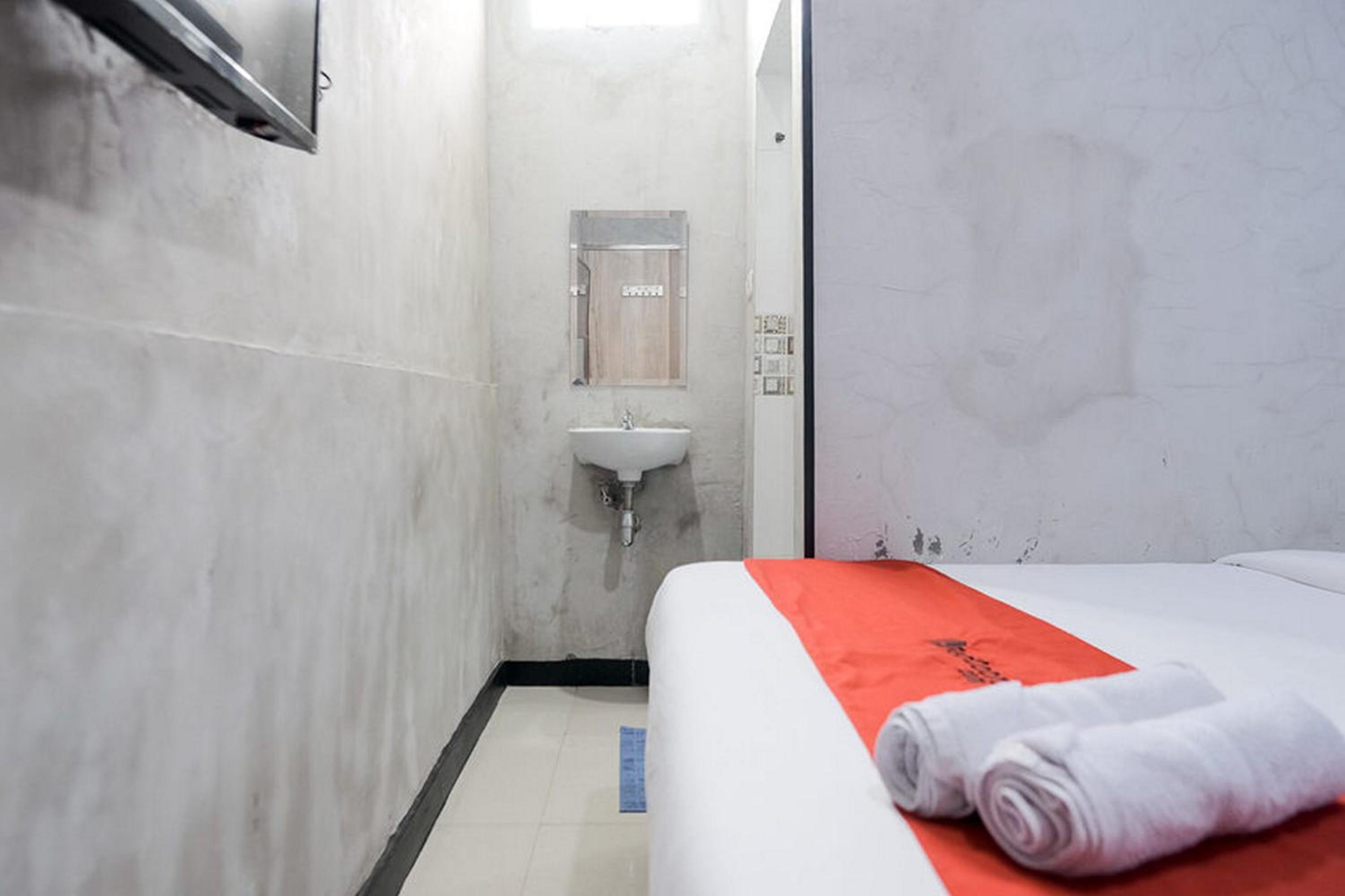 Double Room - Photo 5