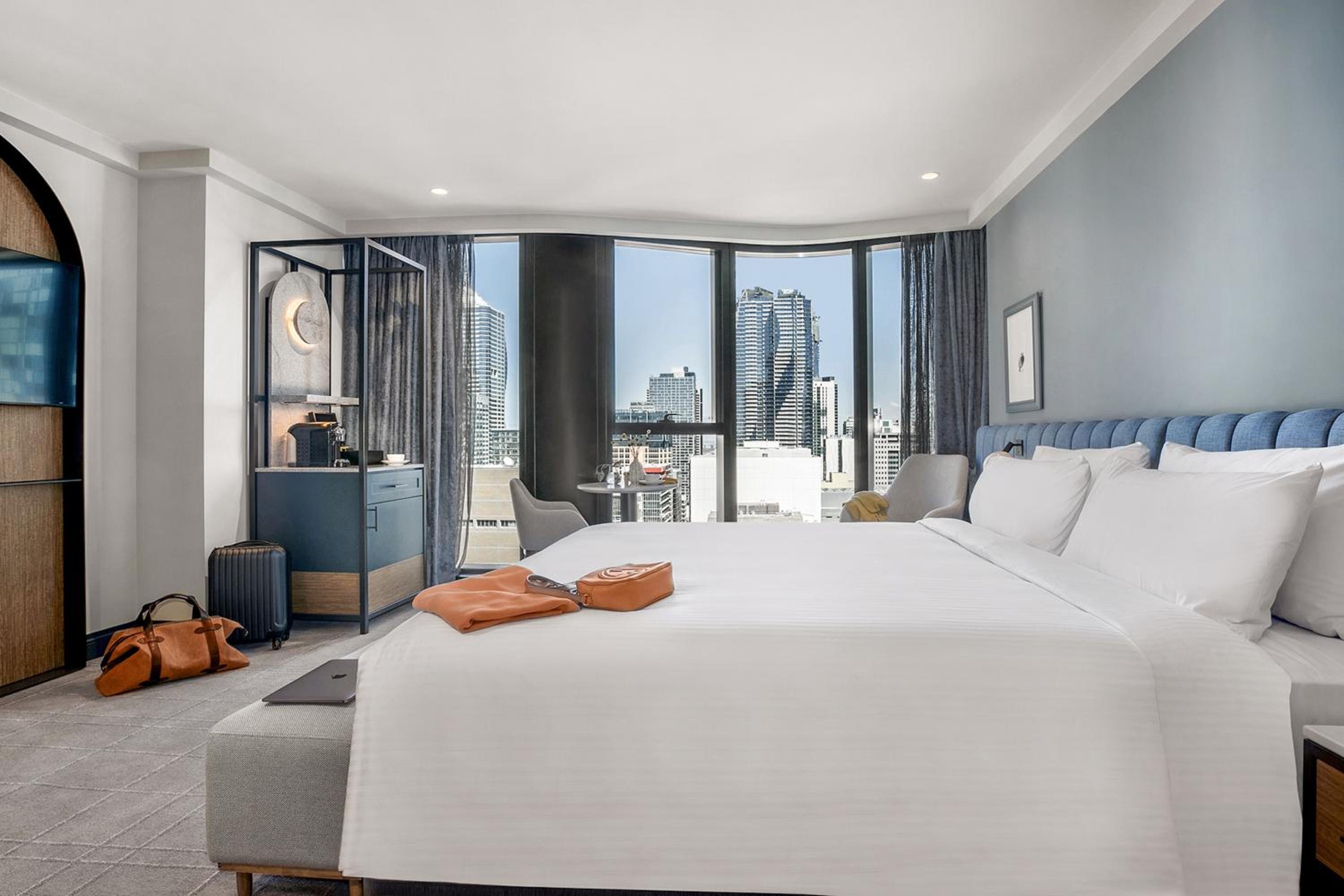 Premium King Room - High Floor - Photo 6