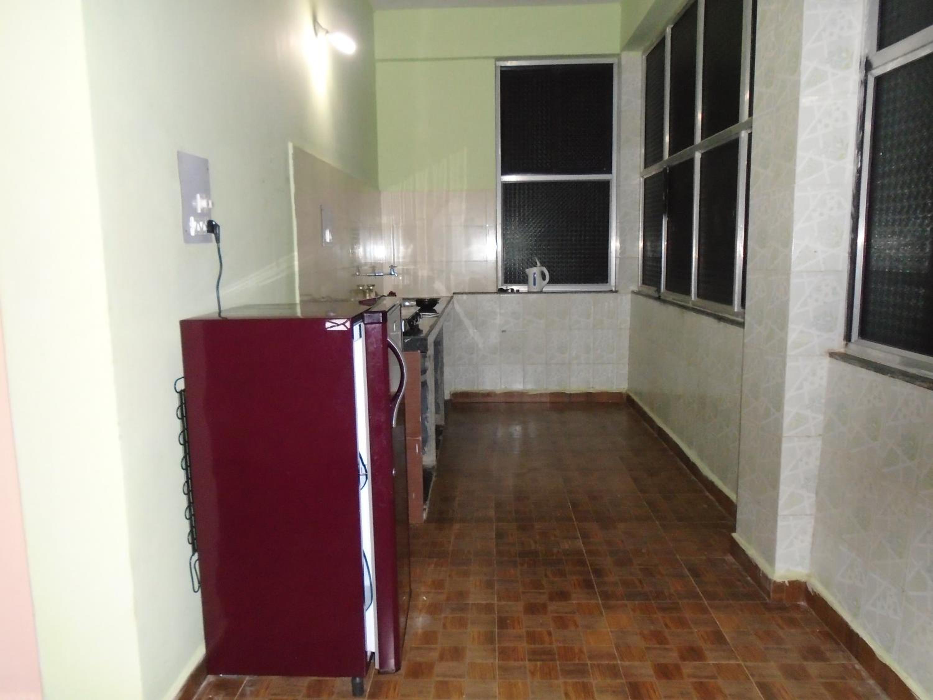Three-Bedroom Apartment - Photo 9