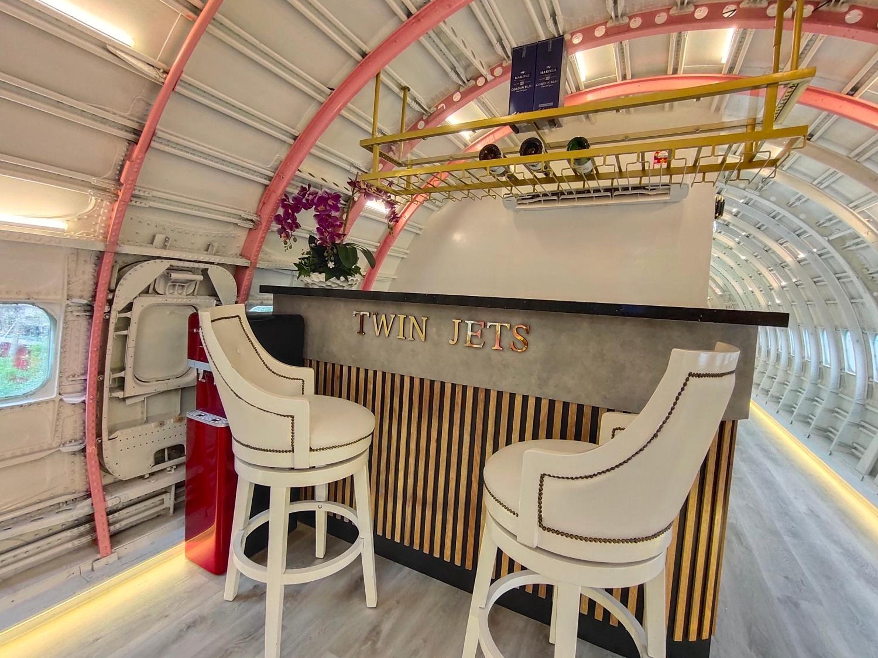 Gold Class Jet - Photo 14