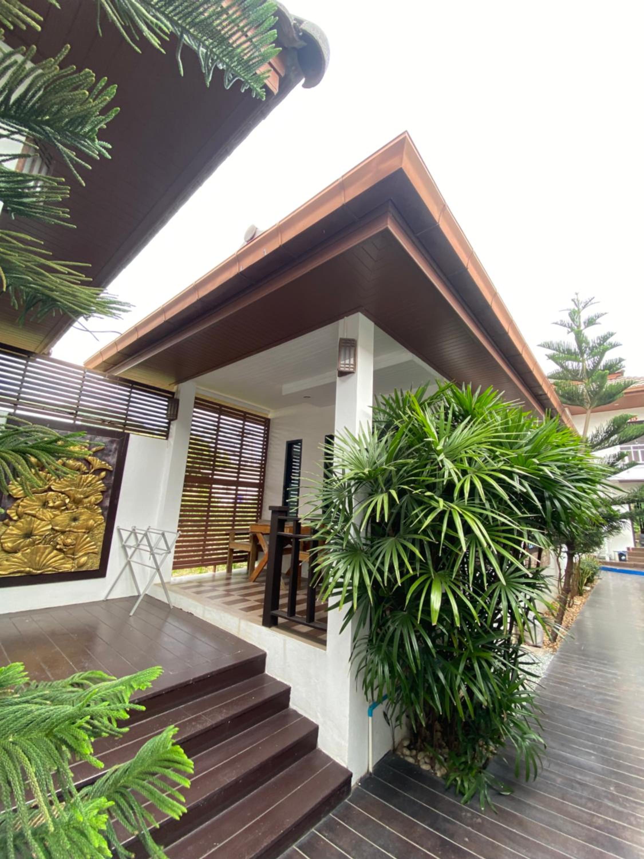 Bungalow with Patio photo 3