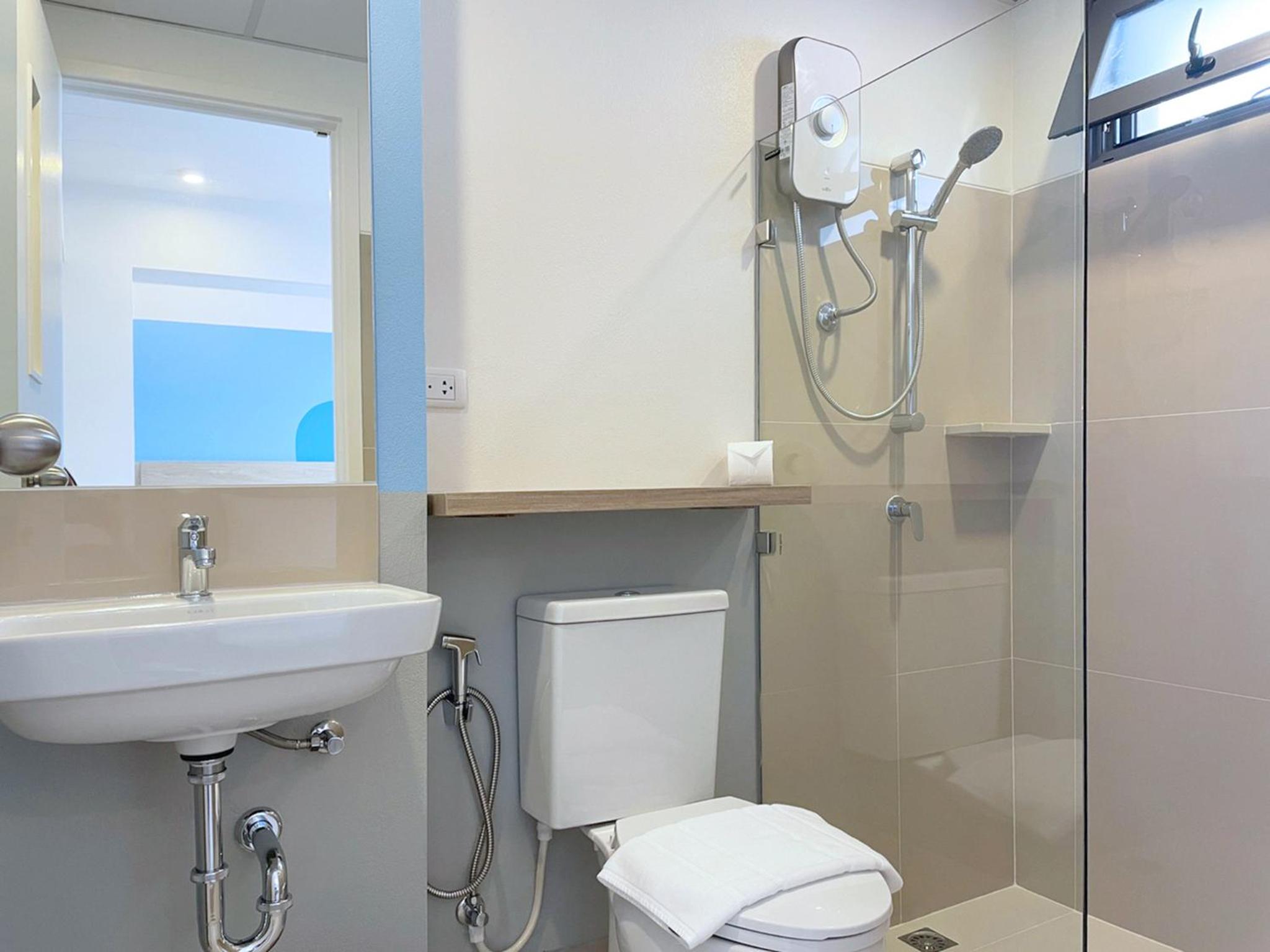 Standard Double Room - Photo 4