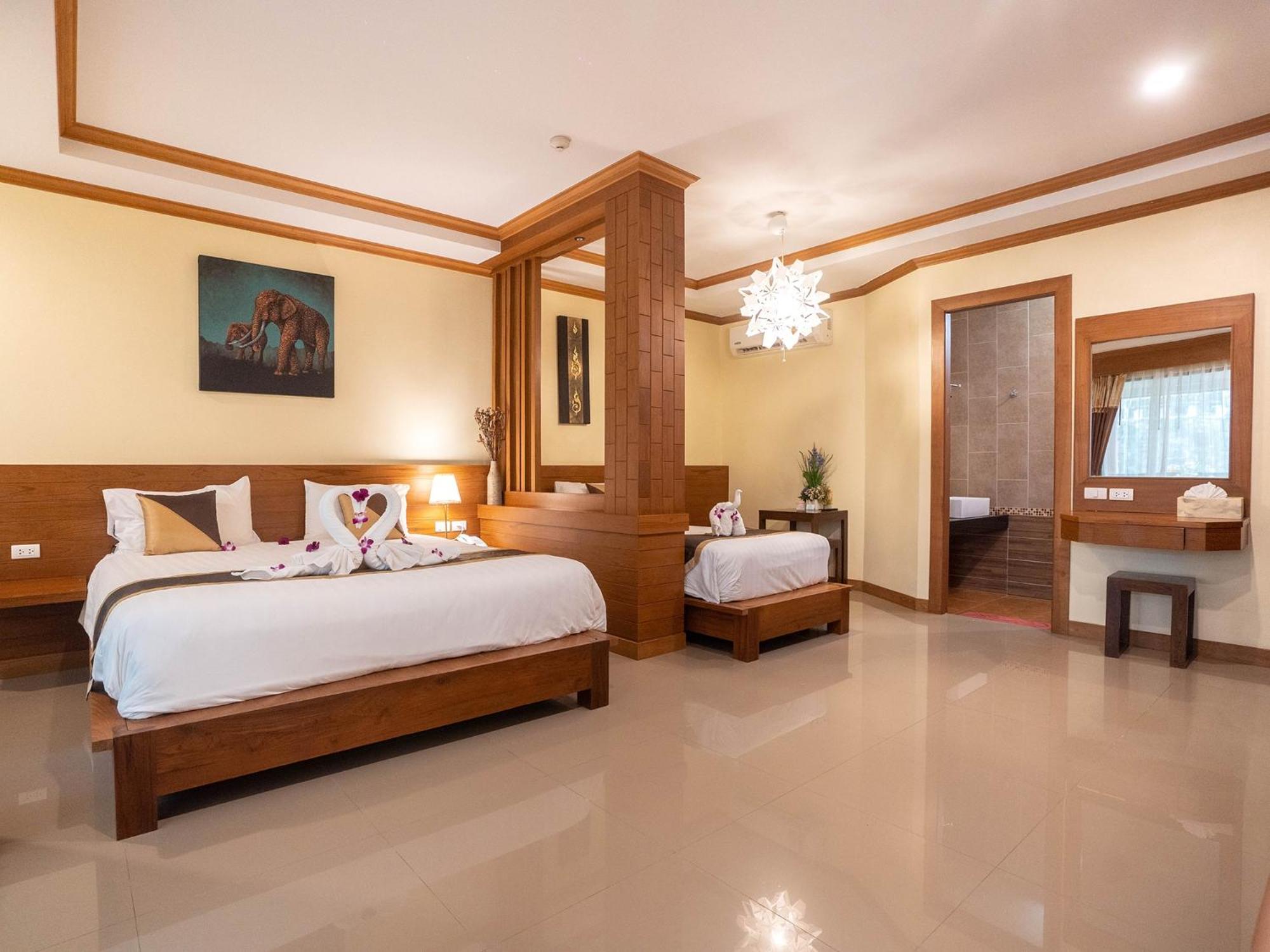 Deluxe Family Room