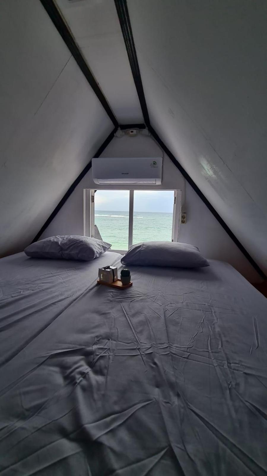Deluxe Bungalow with Sea View photo 1