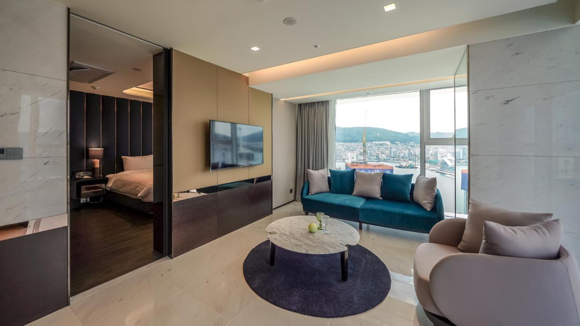 Suite with Sea View - Photo 1