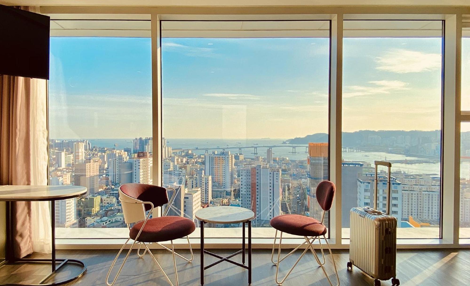 Standard Double Room with Partial Ocean View - Photo 7