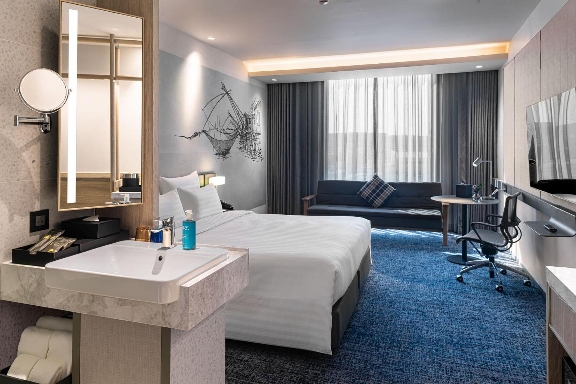 Superior King Room - Photo 4
