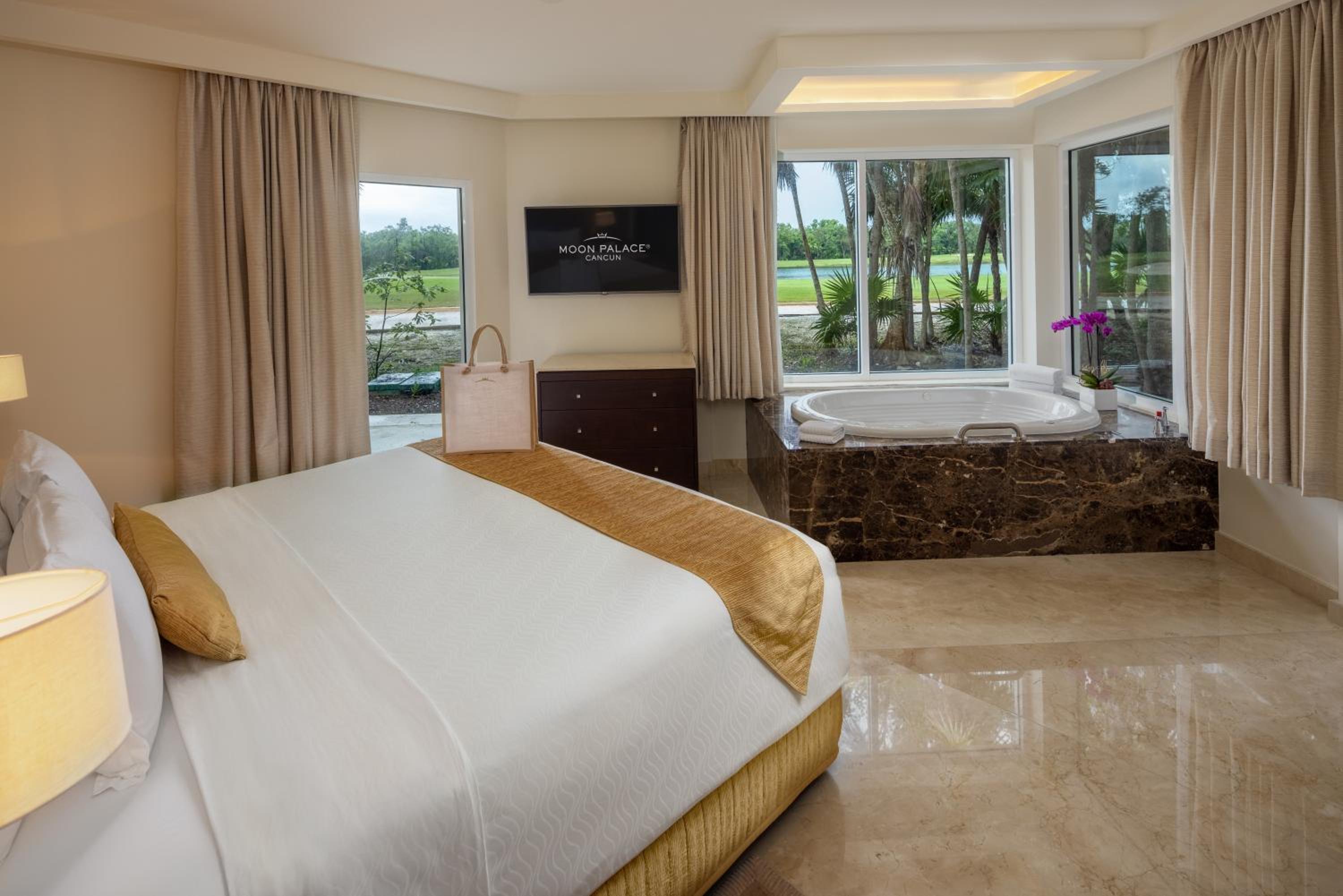Superior Two Bedroom Presidential Suite Golf Course - Kids & Teens Free