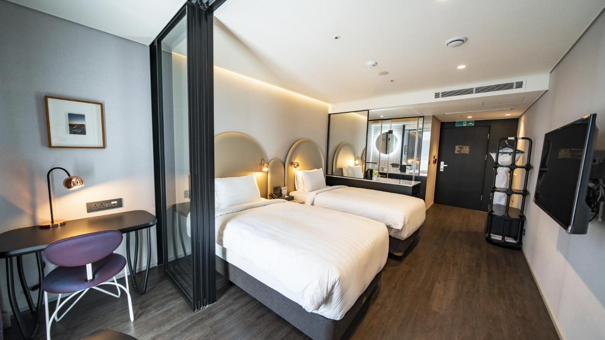 Deluxe Twin Room with Ocean View   - Photo 12