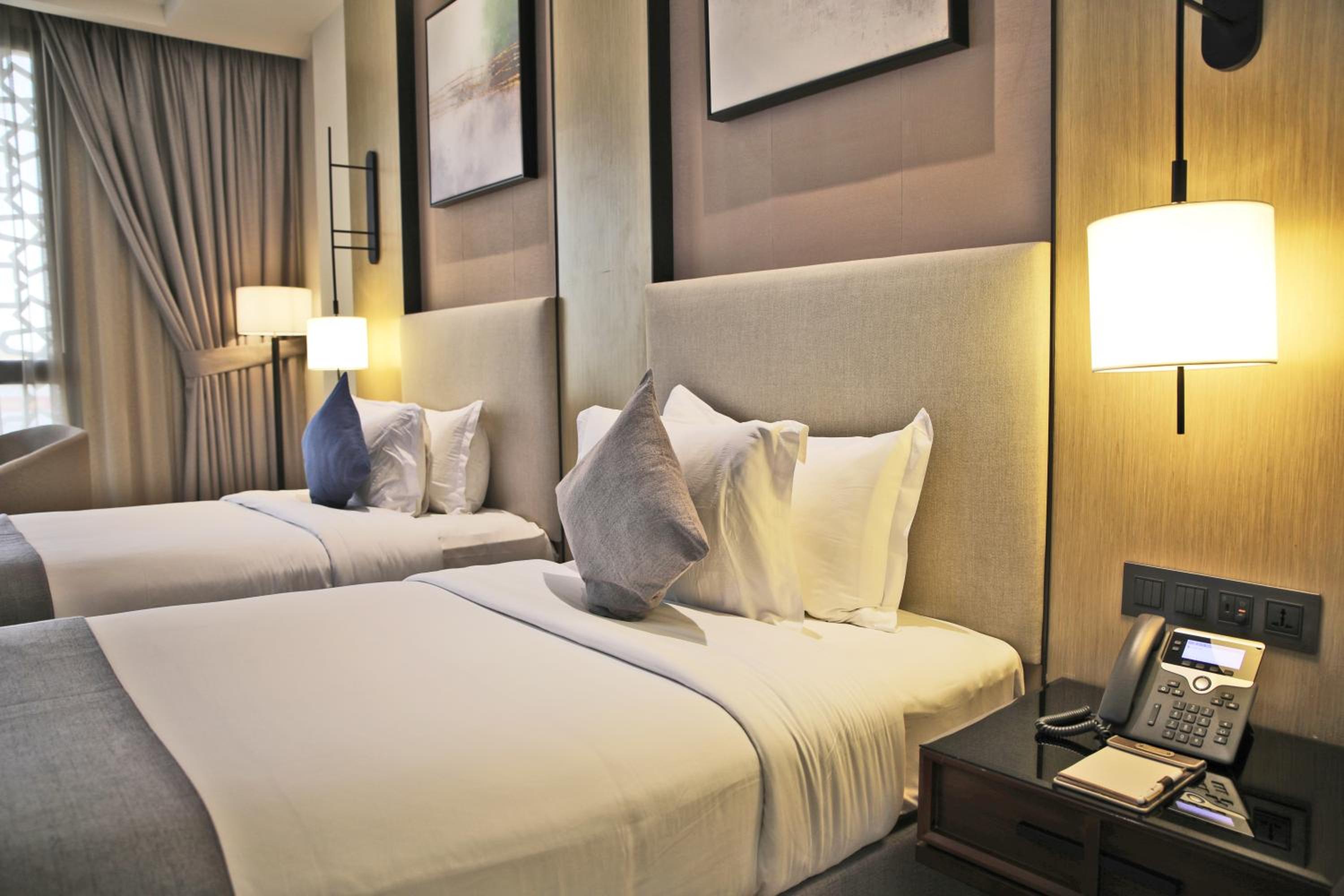 Standard Twin Room - Photo 1