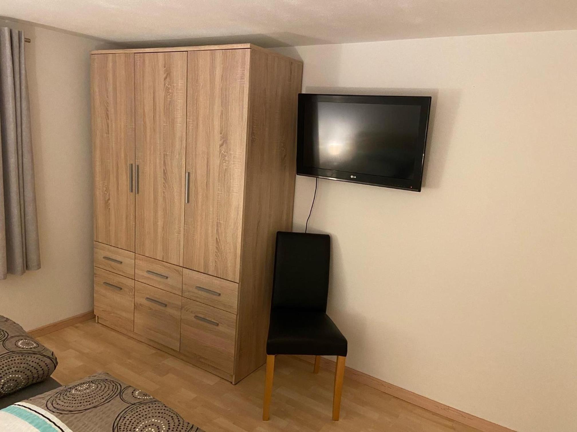 One-Bedroom Apartment with Bathroom photo 1