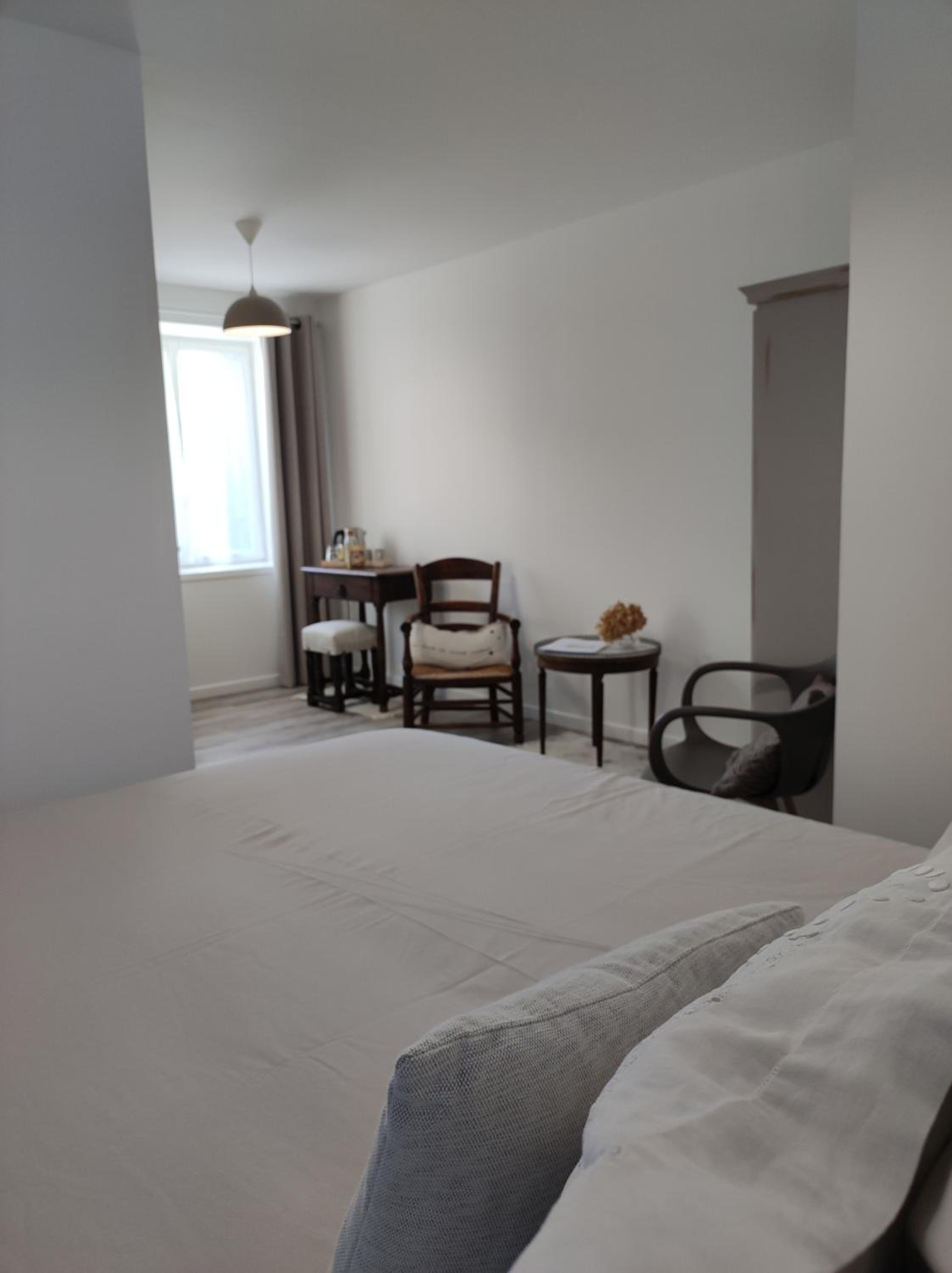 Double Room with Private Bathroom photo 2