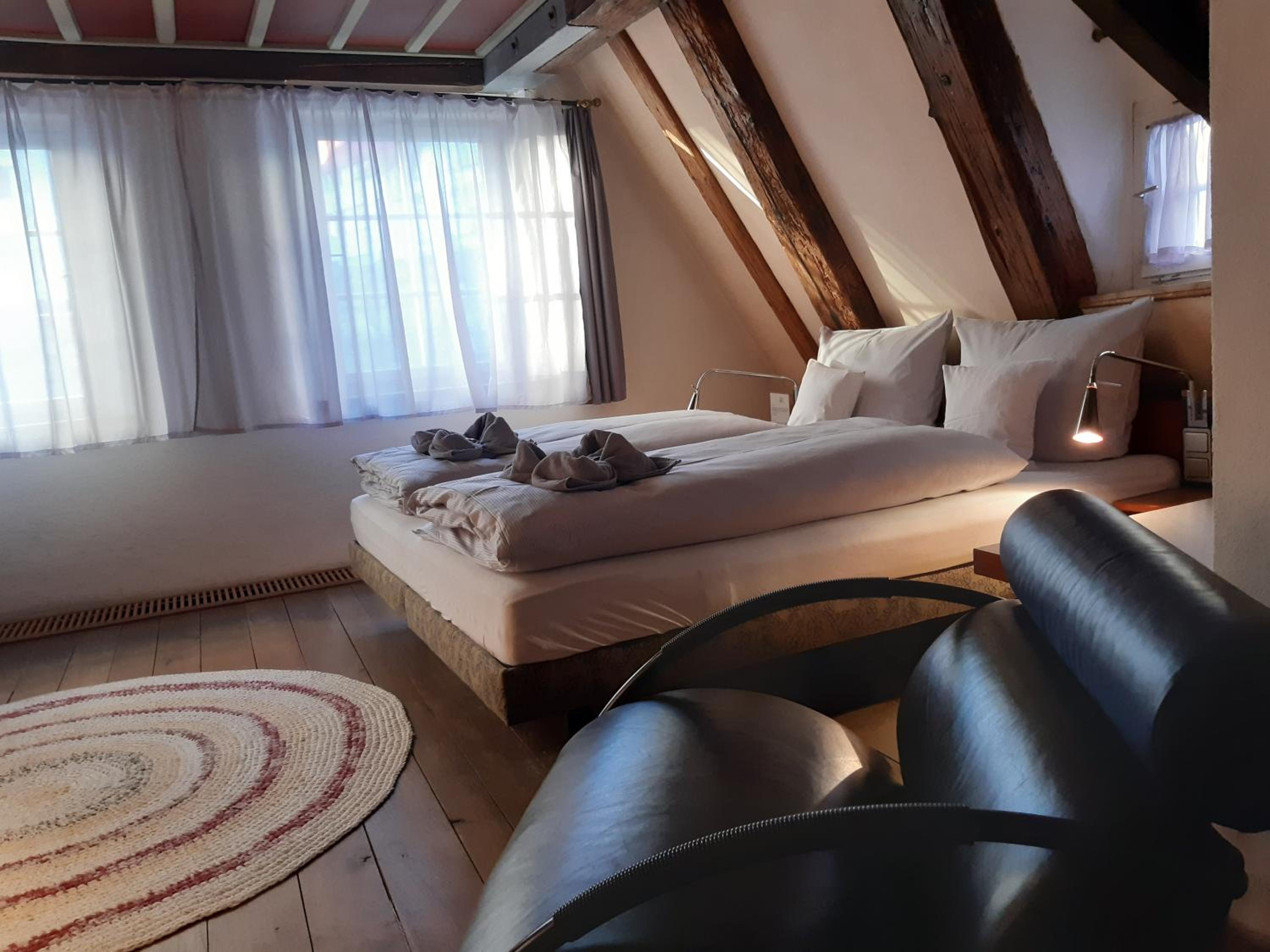 Standard King Room - Photo 4