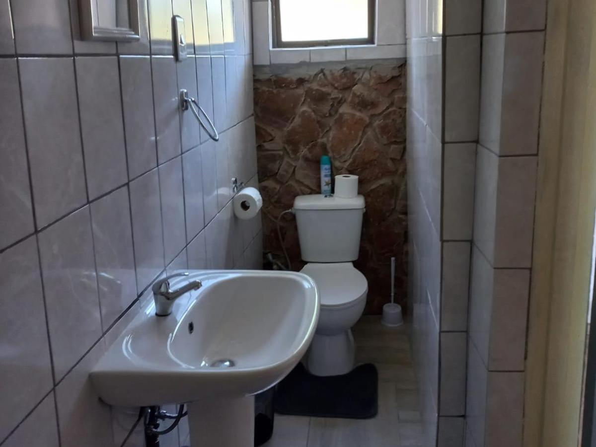 Small Double Room - Photo 4