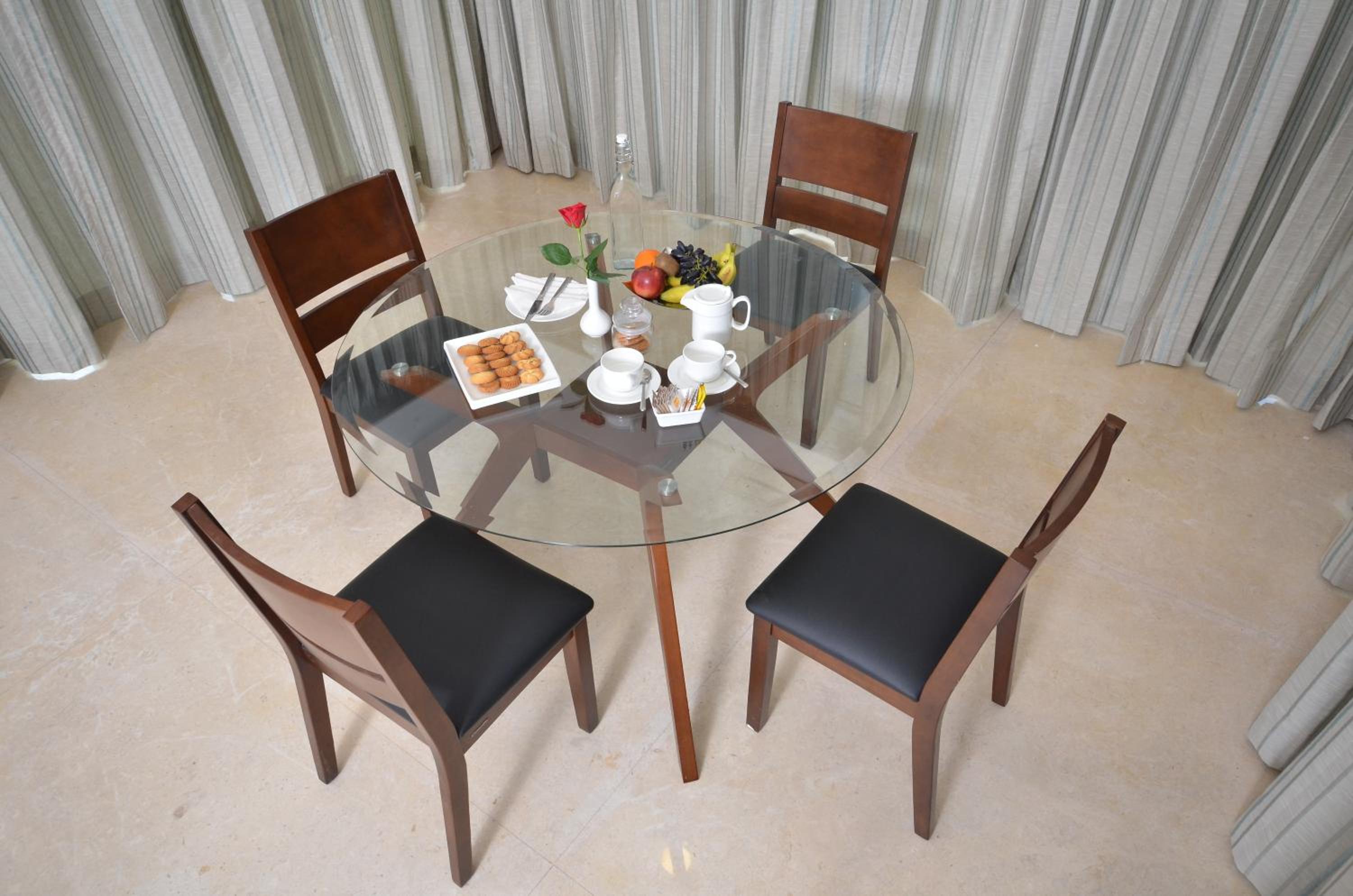Suite - Photo 2