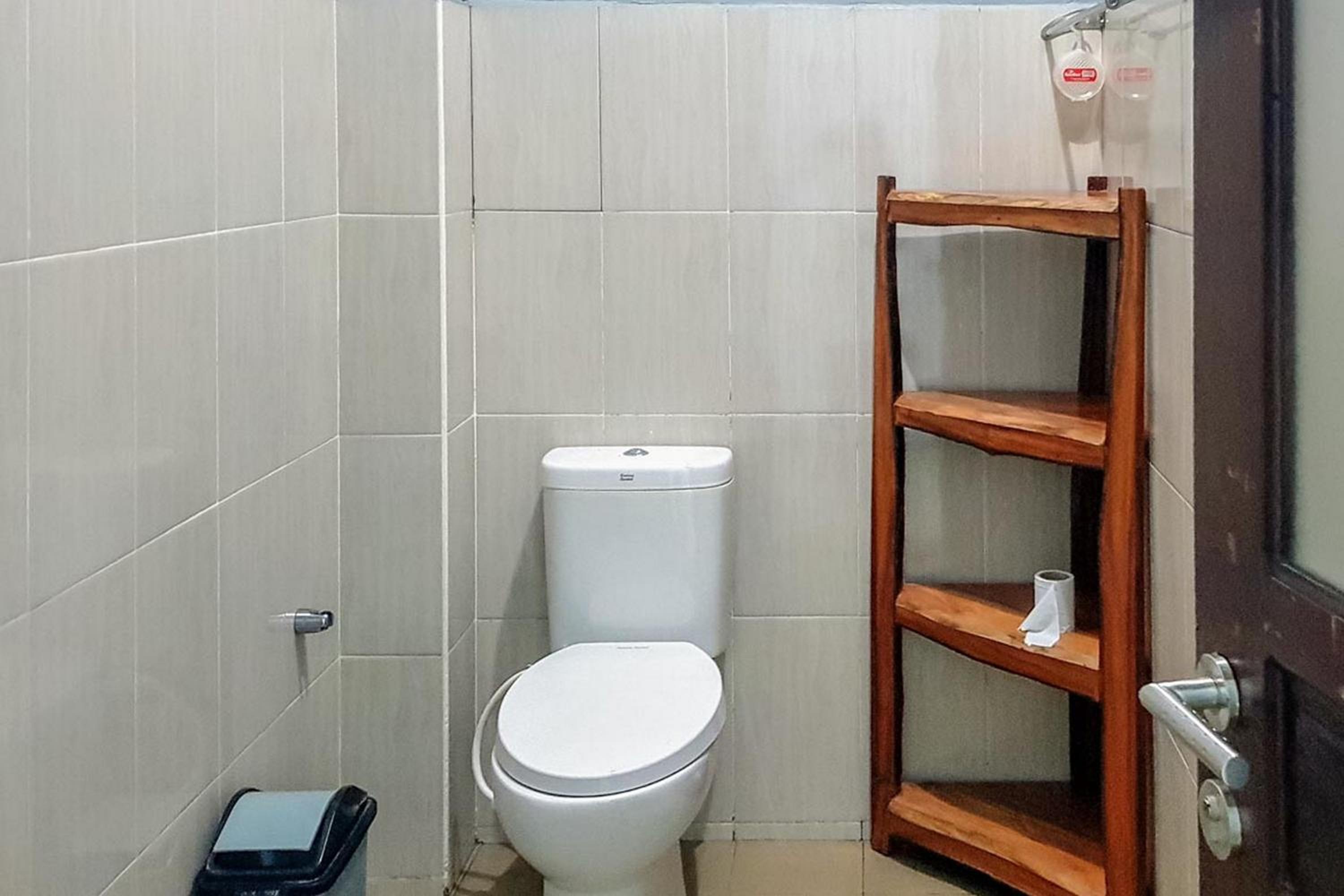 Standard Double Room with Fan - Photo 2