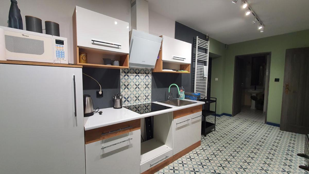 Two-Bedroom Apartment - Photo 23