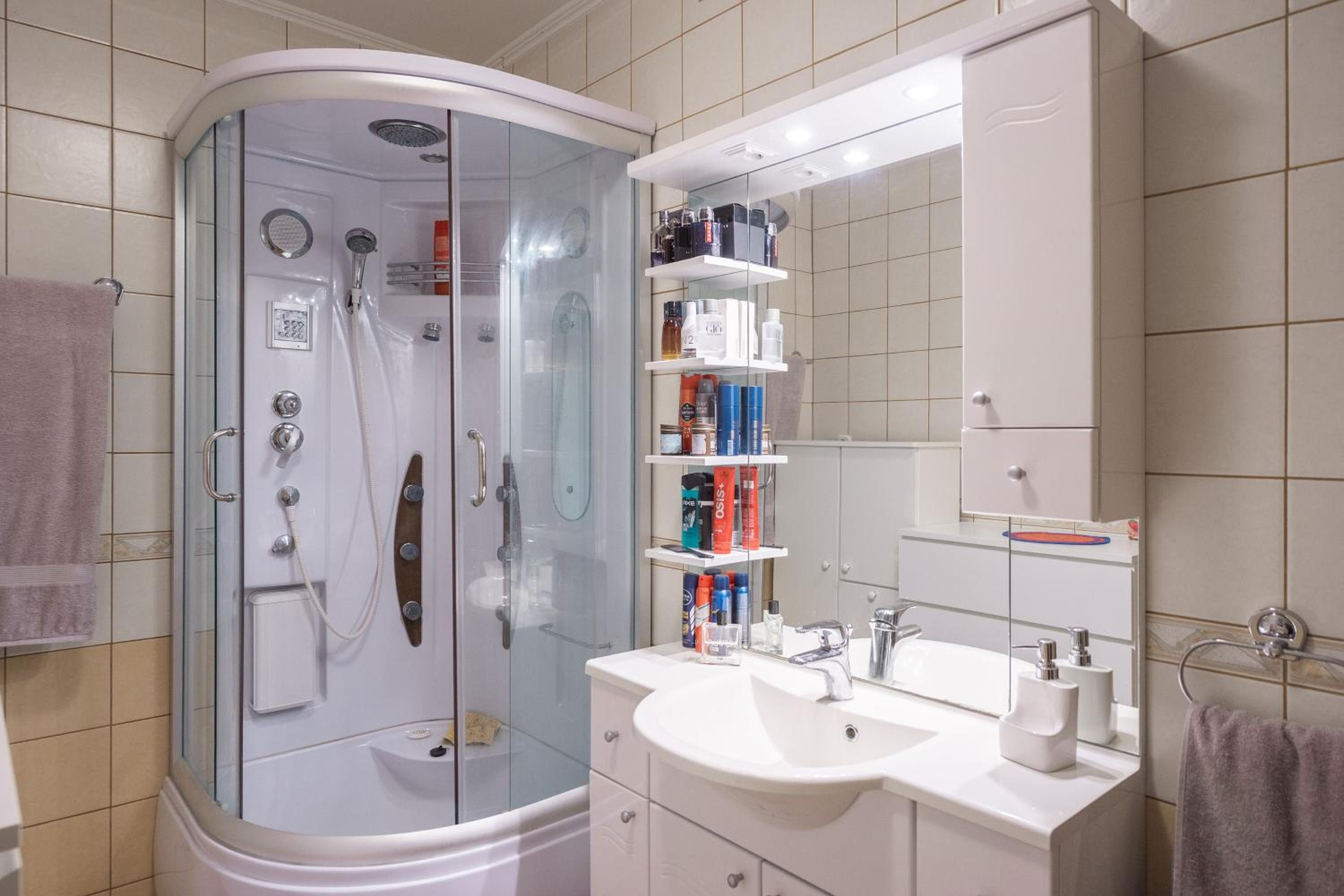 Double Room with Shared Bathroom photo 3