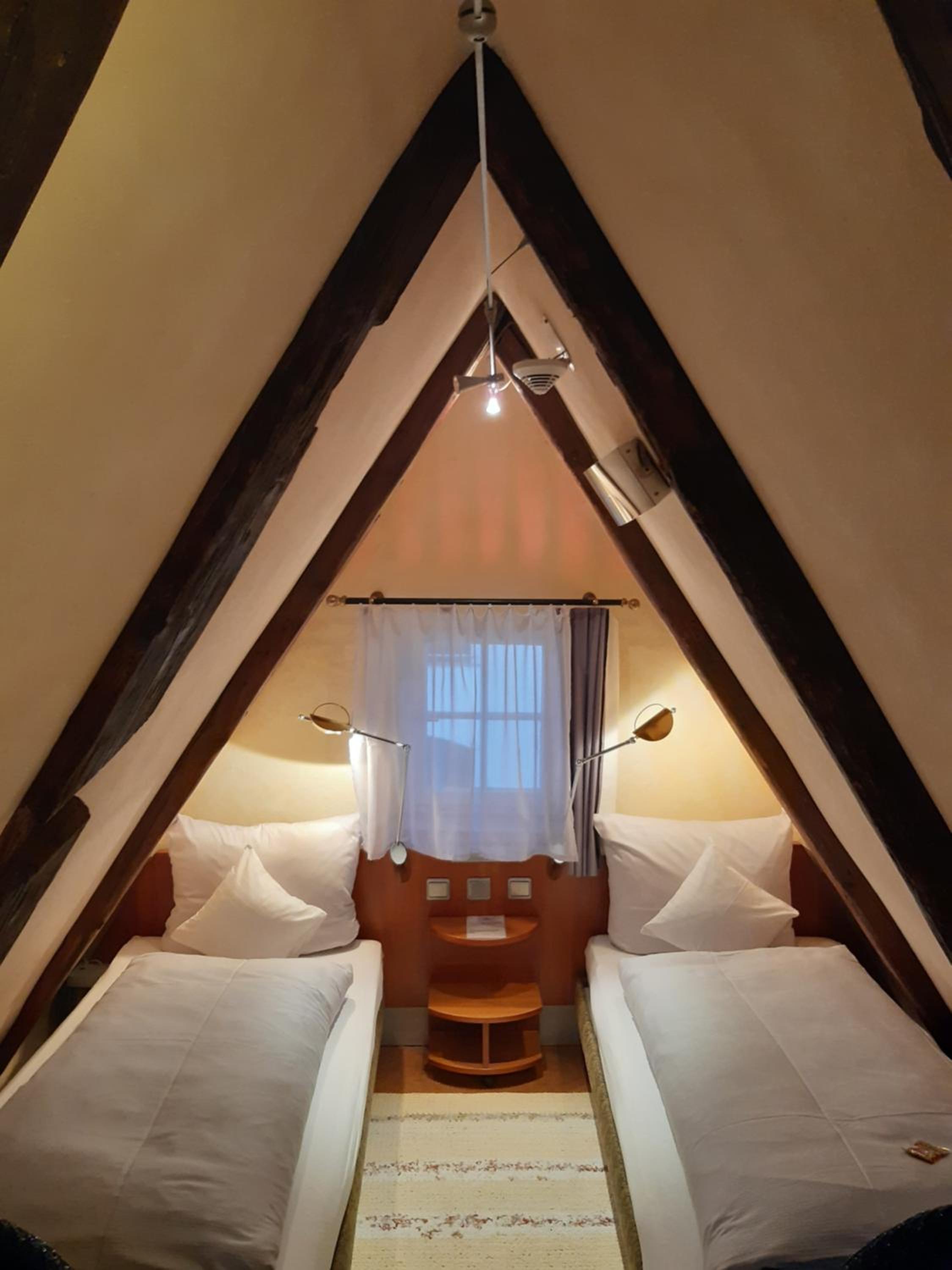 Standard Double Room - Photo 4