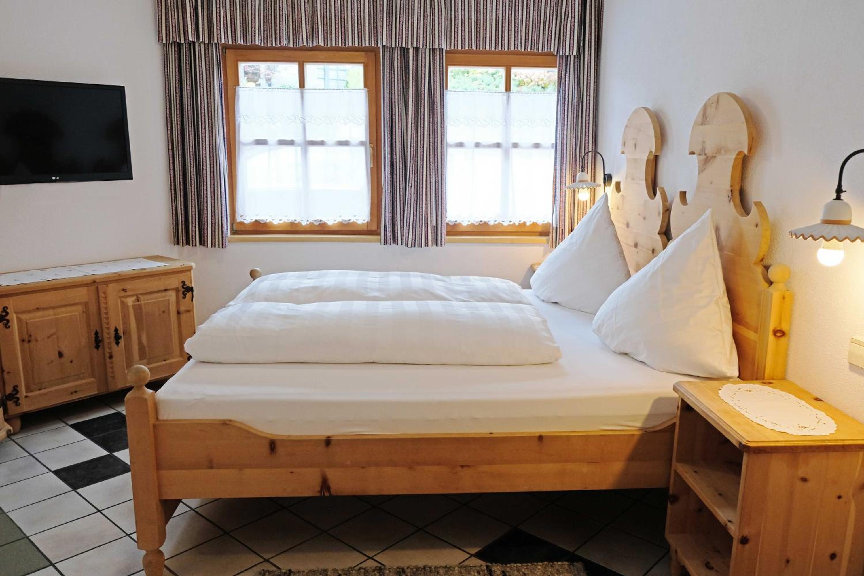 Family Room - Photo 1