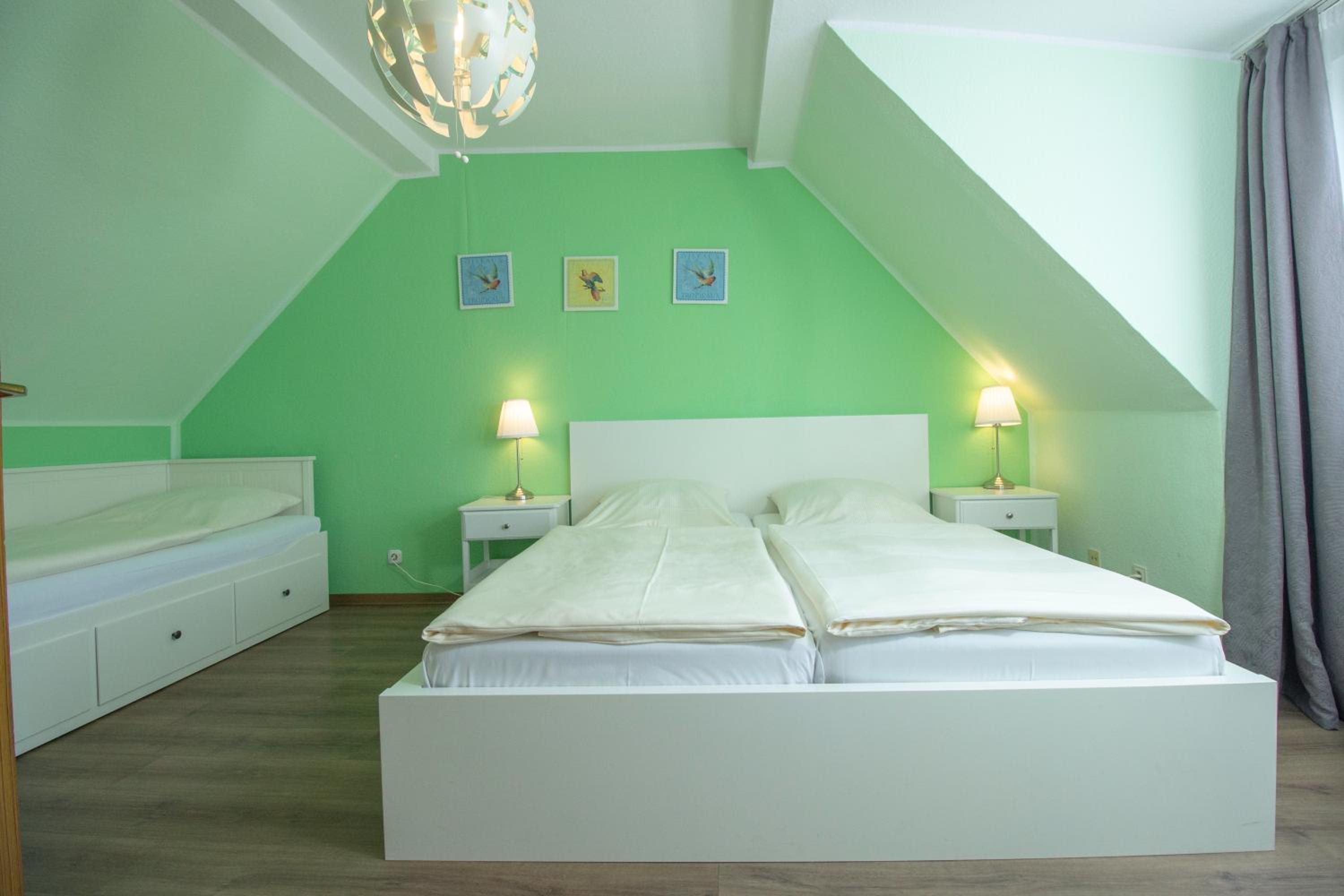 Quadruple Room - Photo 5