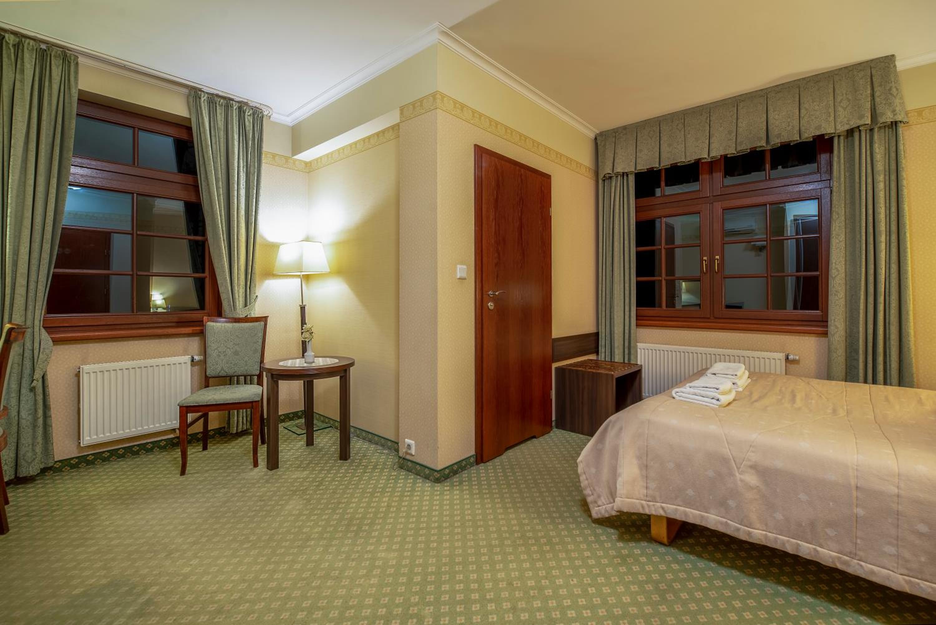 Standard Double Room - Photo 7