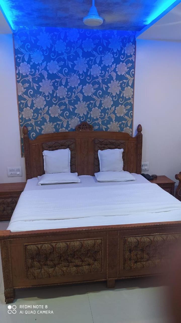 Standard Double Room With Fan photo 2