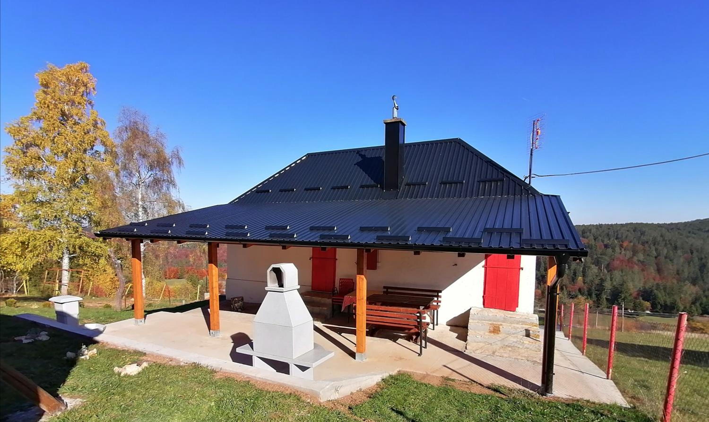 Three-Bedroom House photo 3