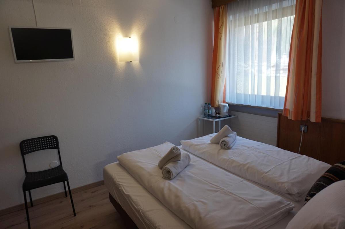 Small Double Room photo 1
