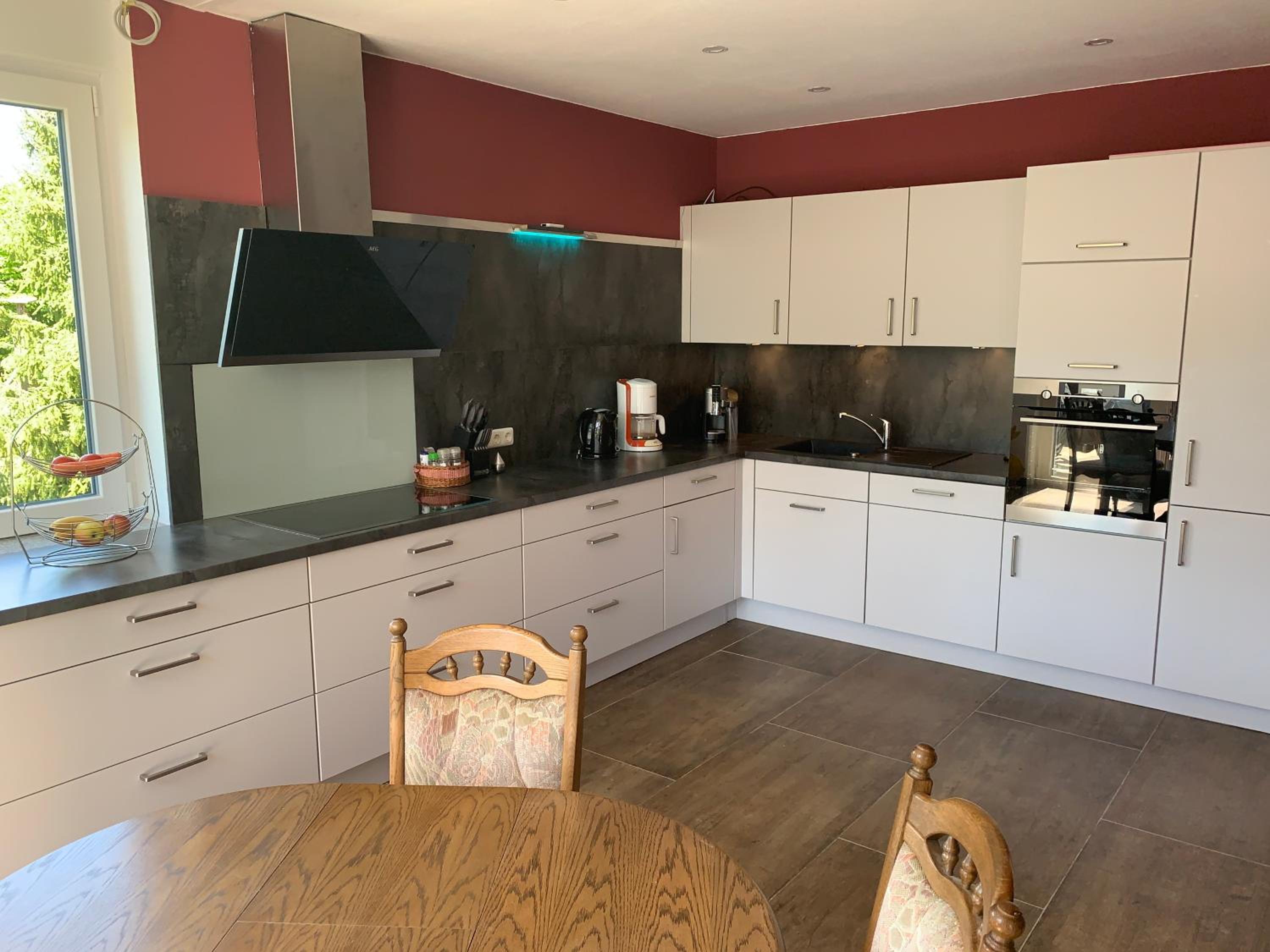 Three-Bedroom House photo 2