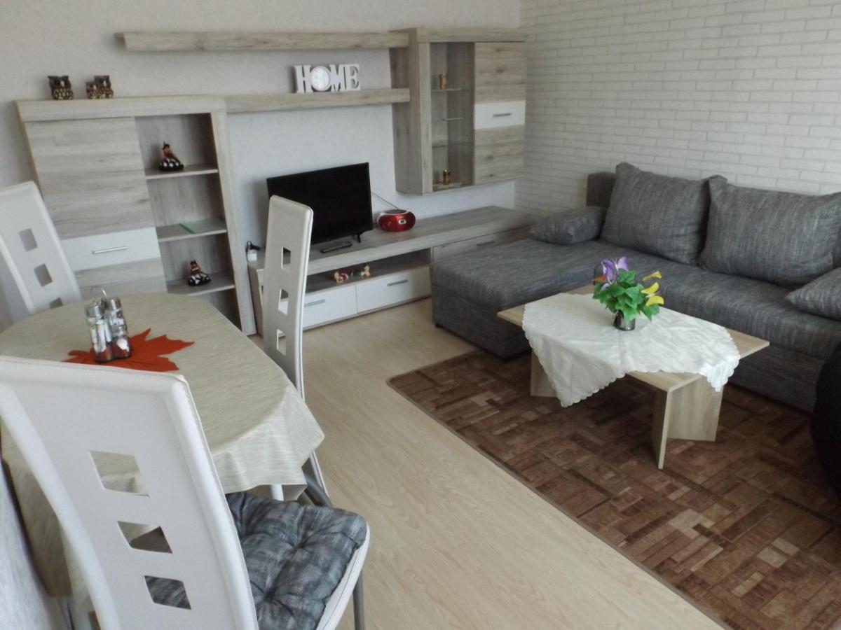 Apartment photo 2
