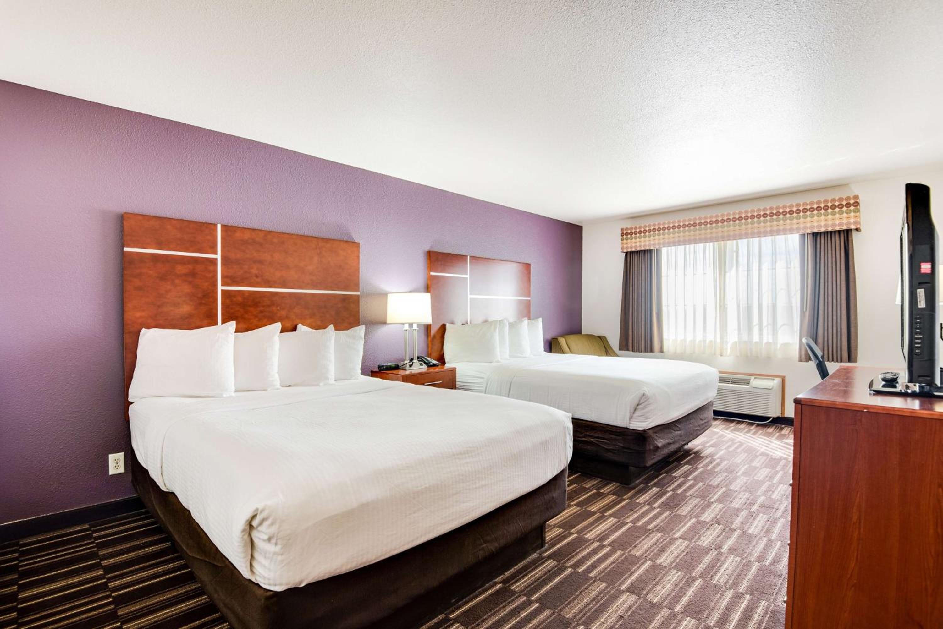 Queen Room with Two Queen Beds - Non-Smoking