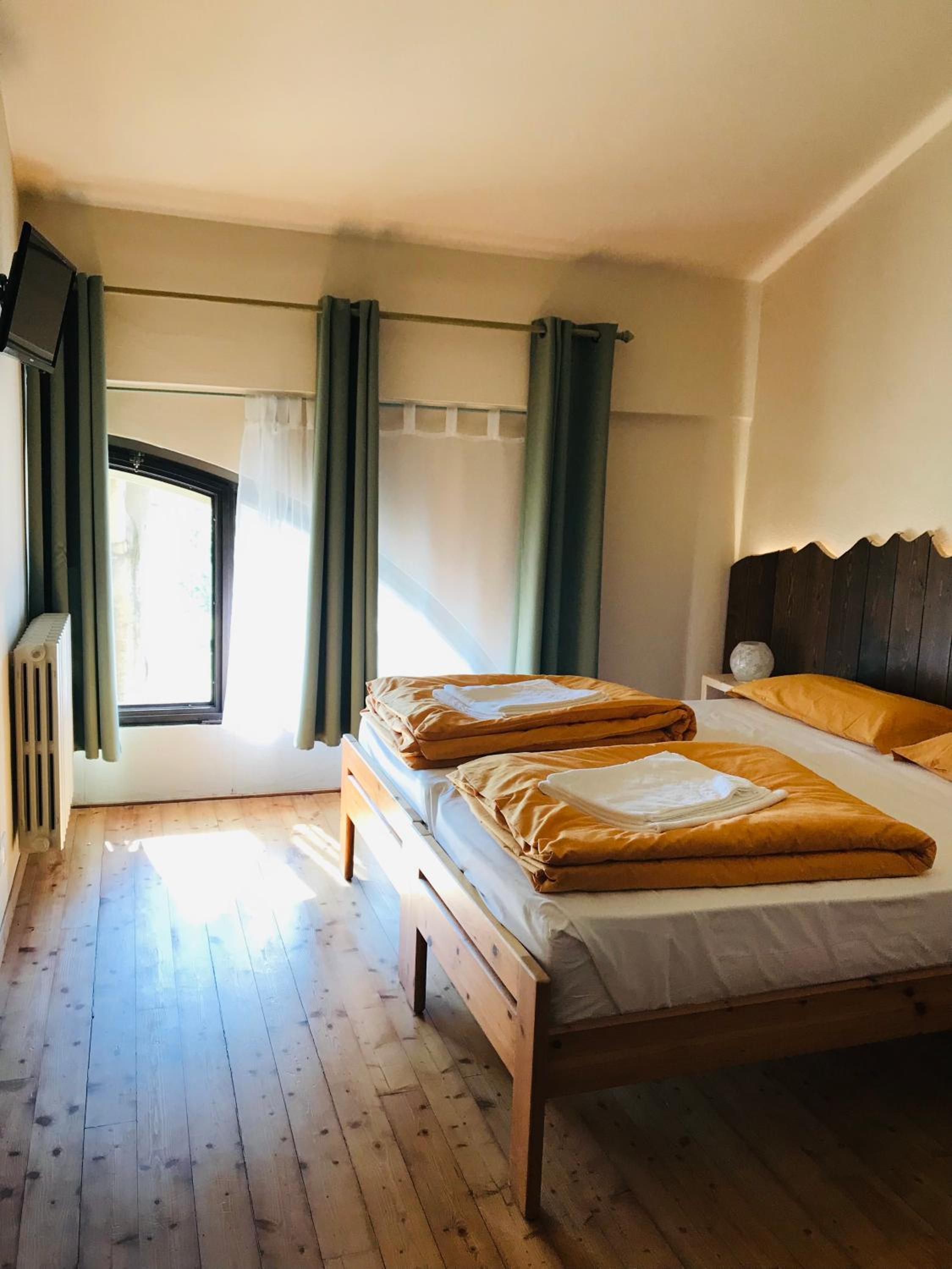 Double or Twin Room - Photo 2