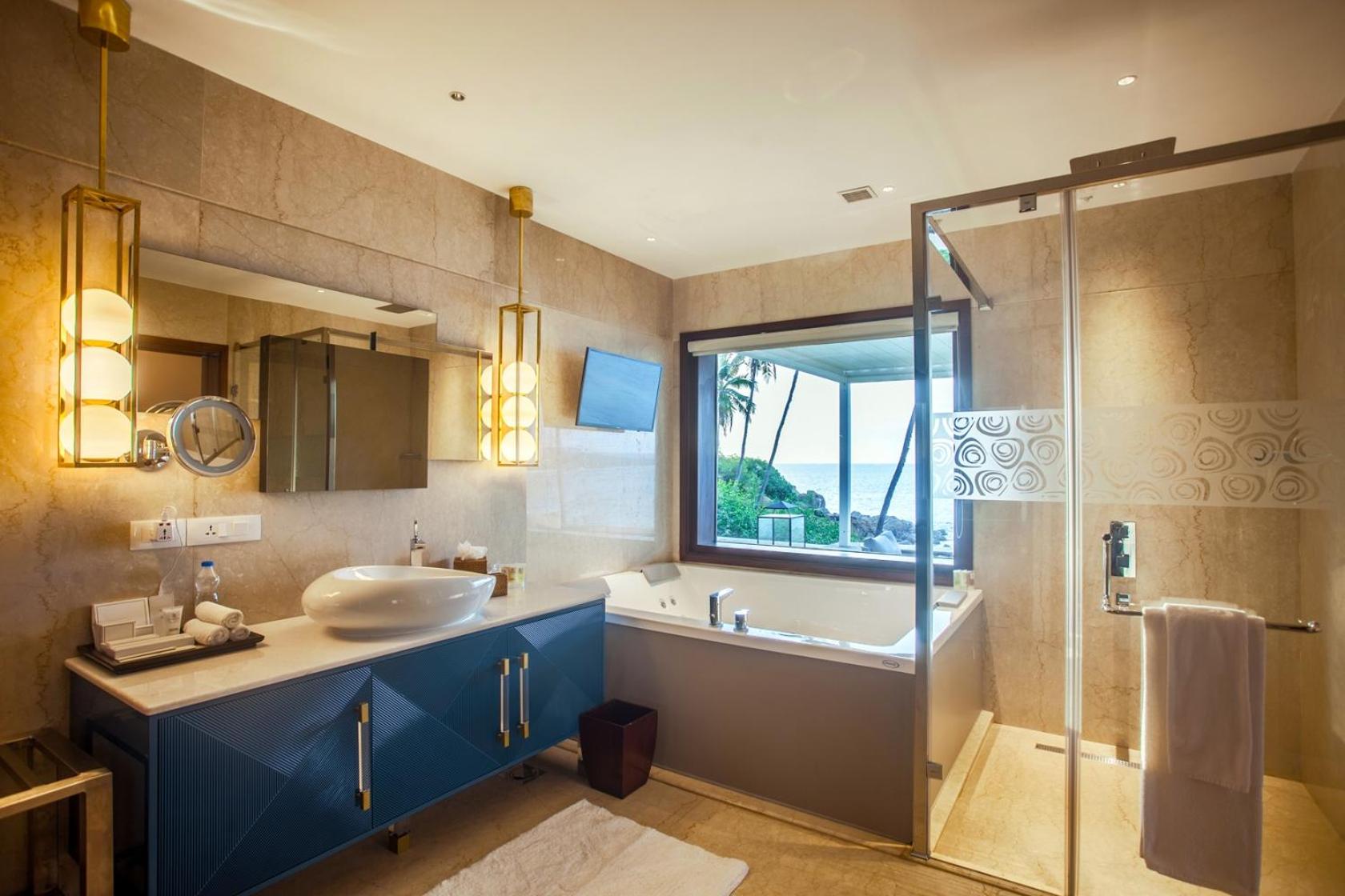 Ocean View Suite - Photo 3