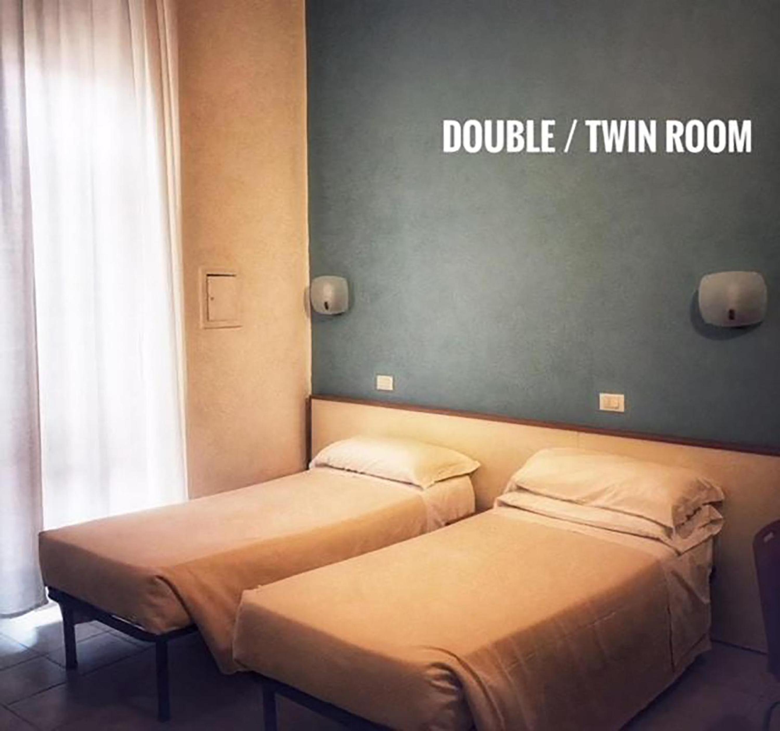 Double Room - Photo 3