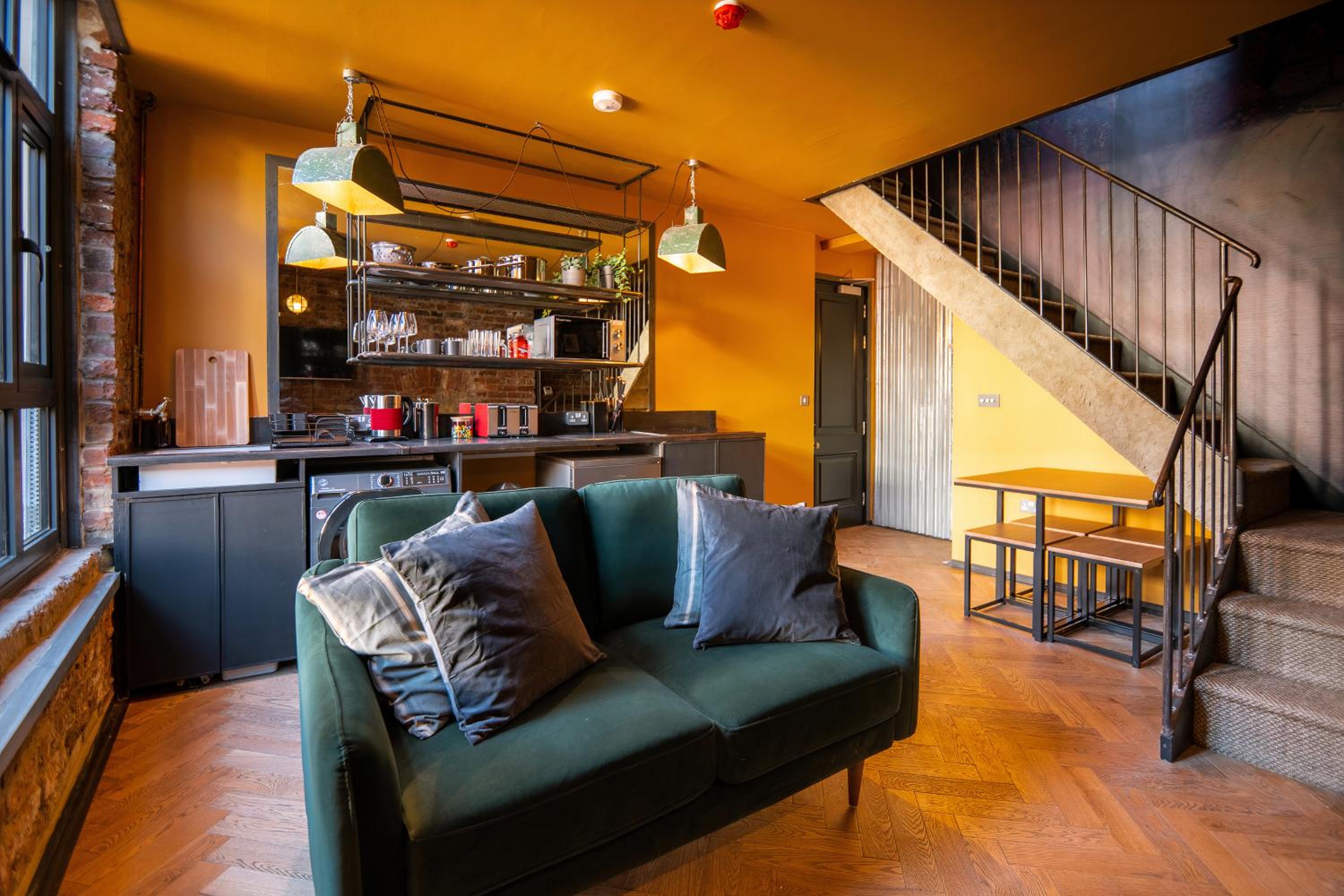 Two-Bedroom Apartment - Photo 9