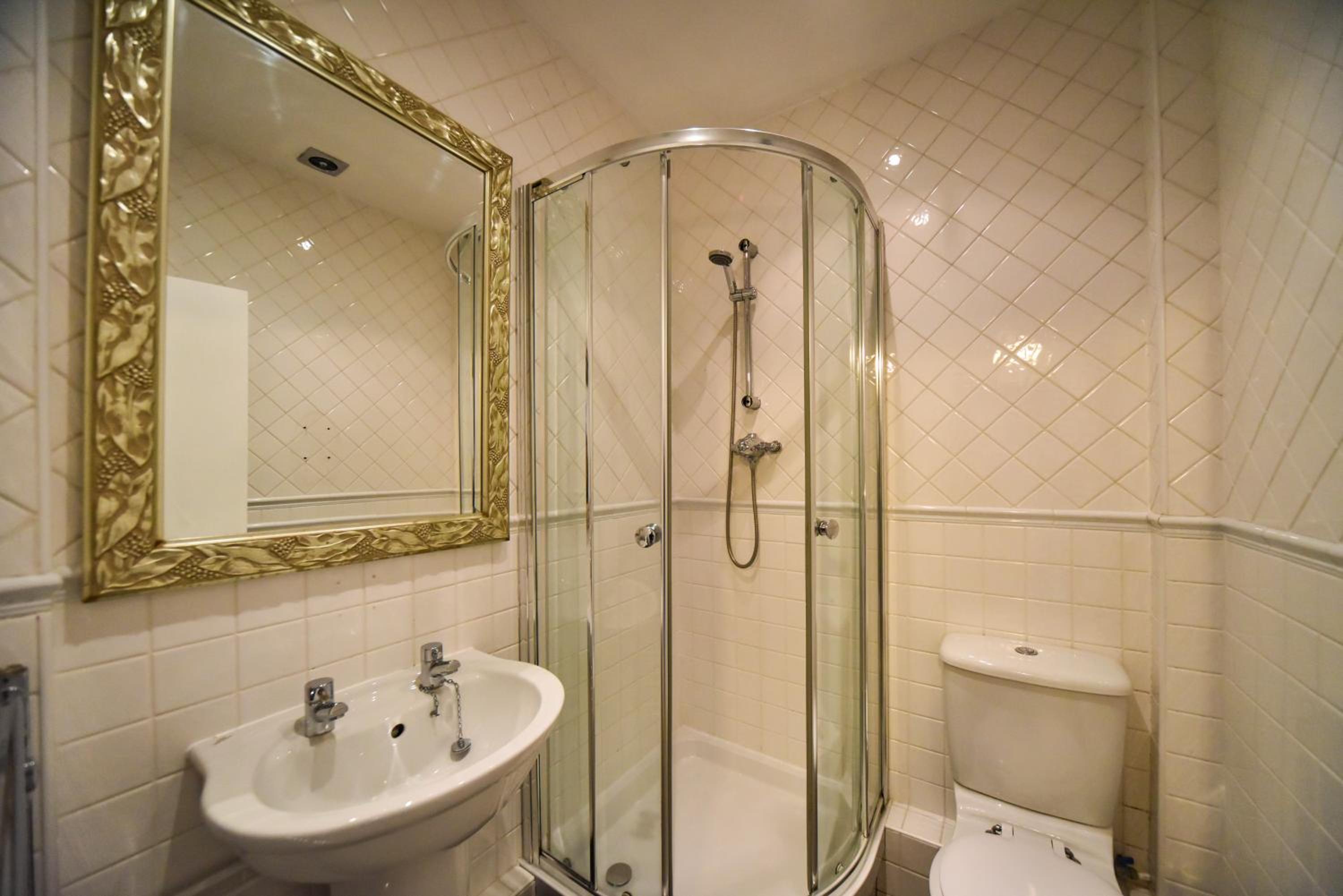 Superior King Room - Photo 6