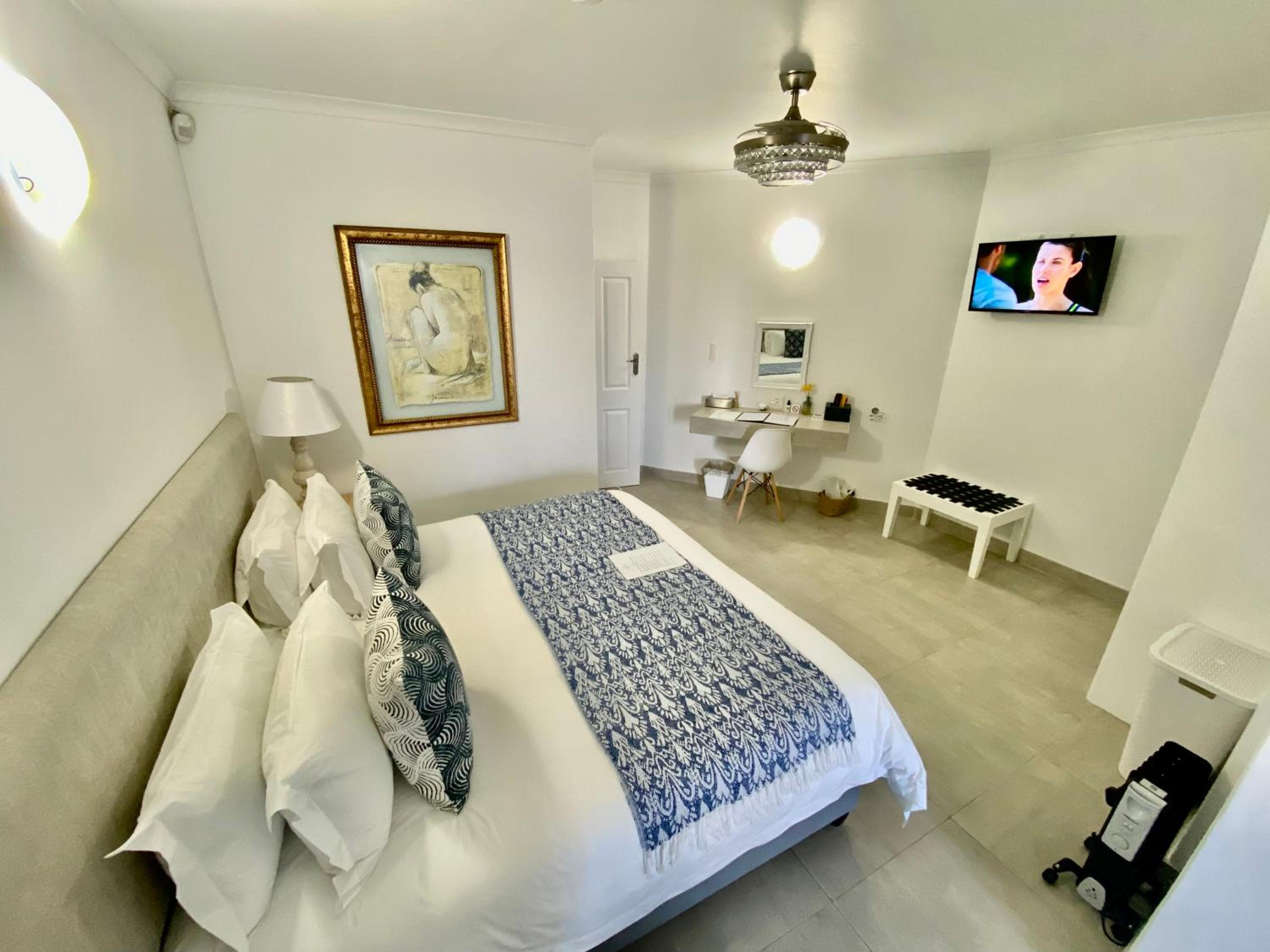 Standard Double or Twin Room photo 1