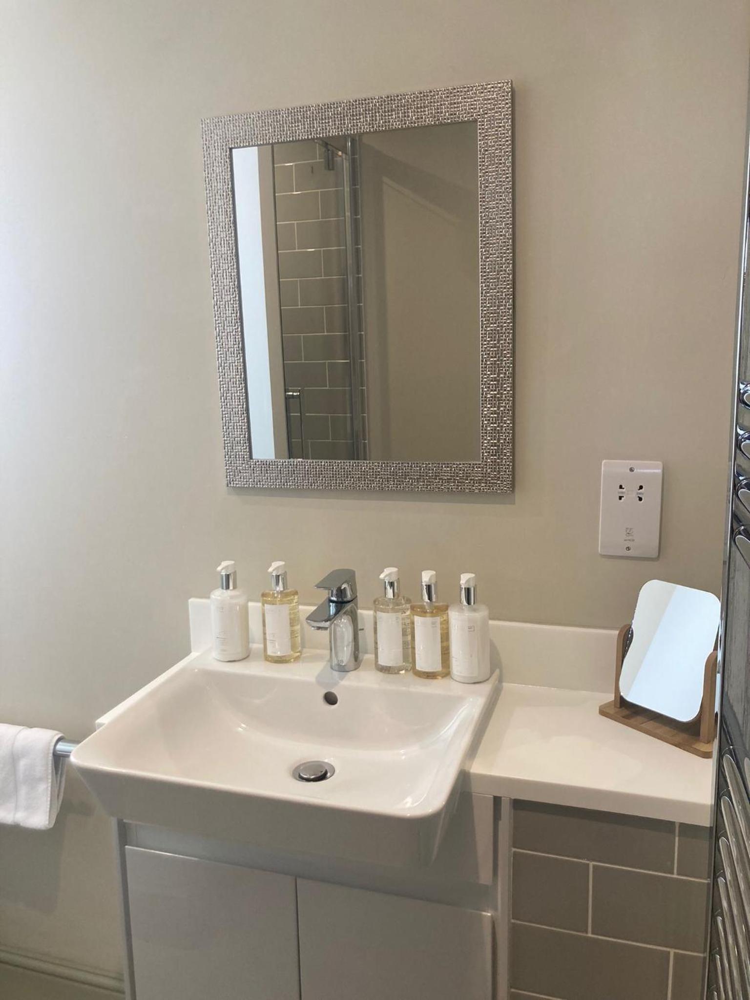 Superior Double or Twin Room - Photo 3