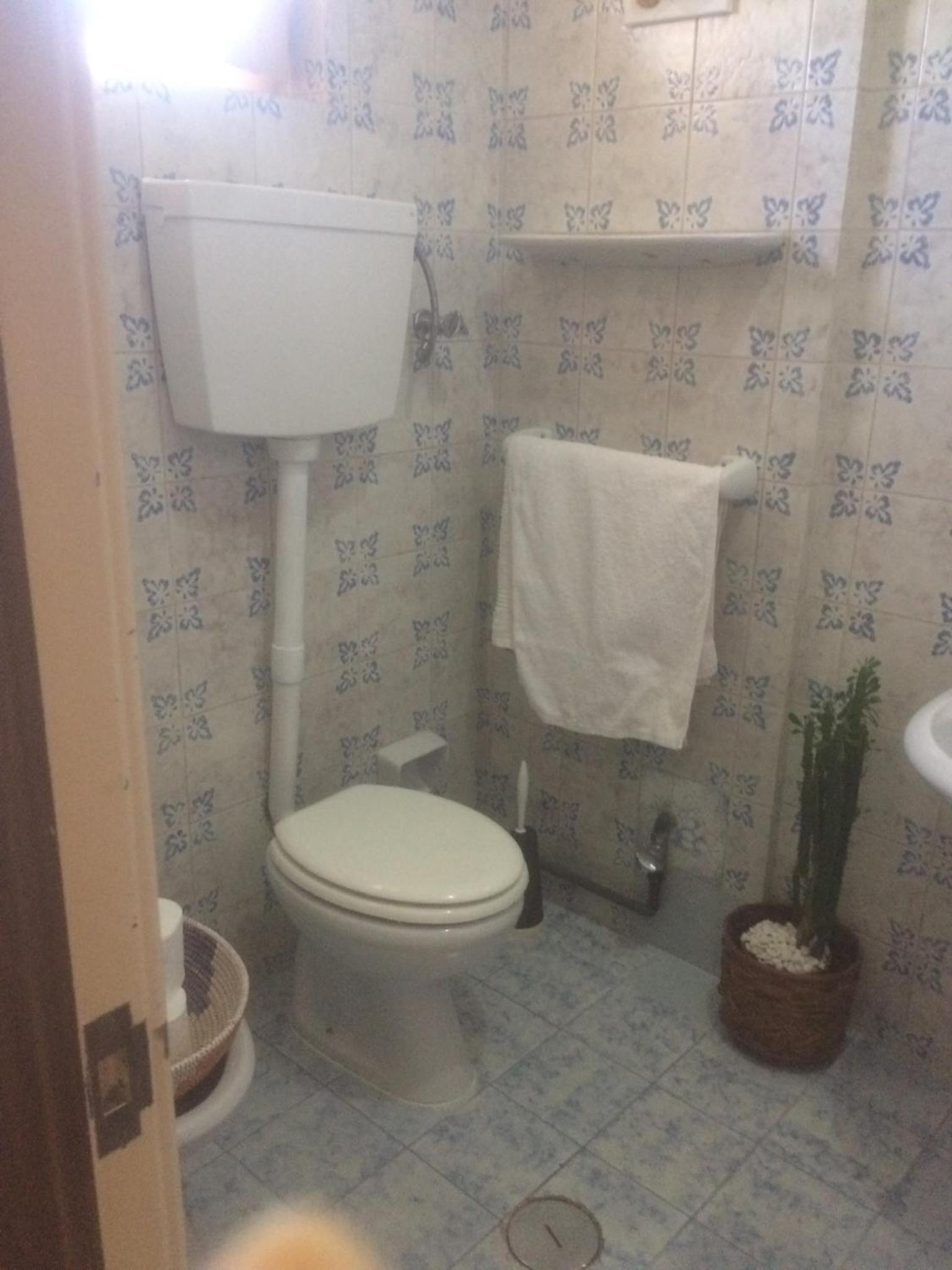 Double Room with Private Bathroom - Photo 6